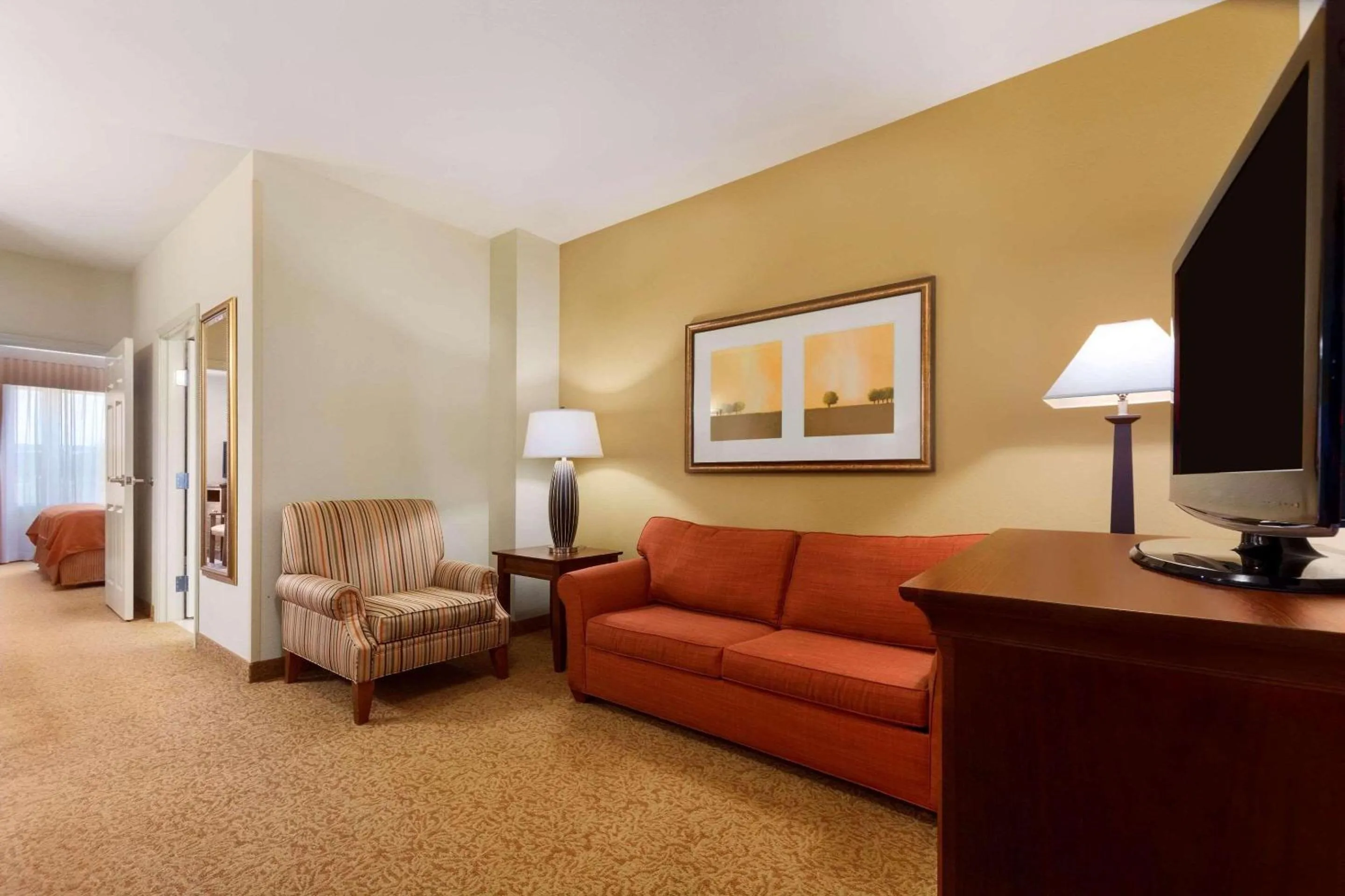 Bedroom in Country Inn & Suites by Radisson, Texarkana, TX