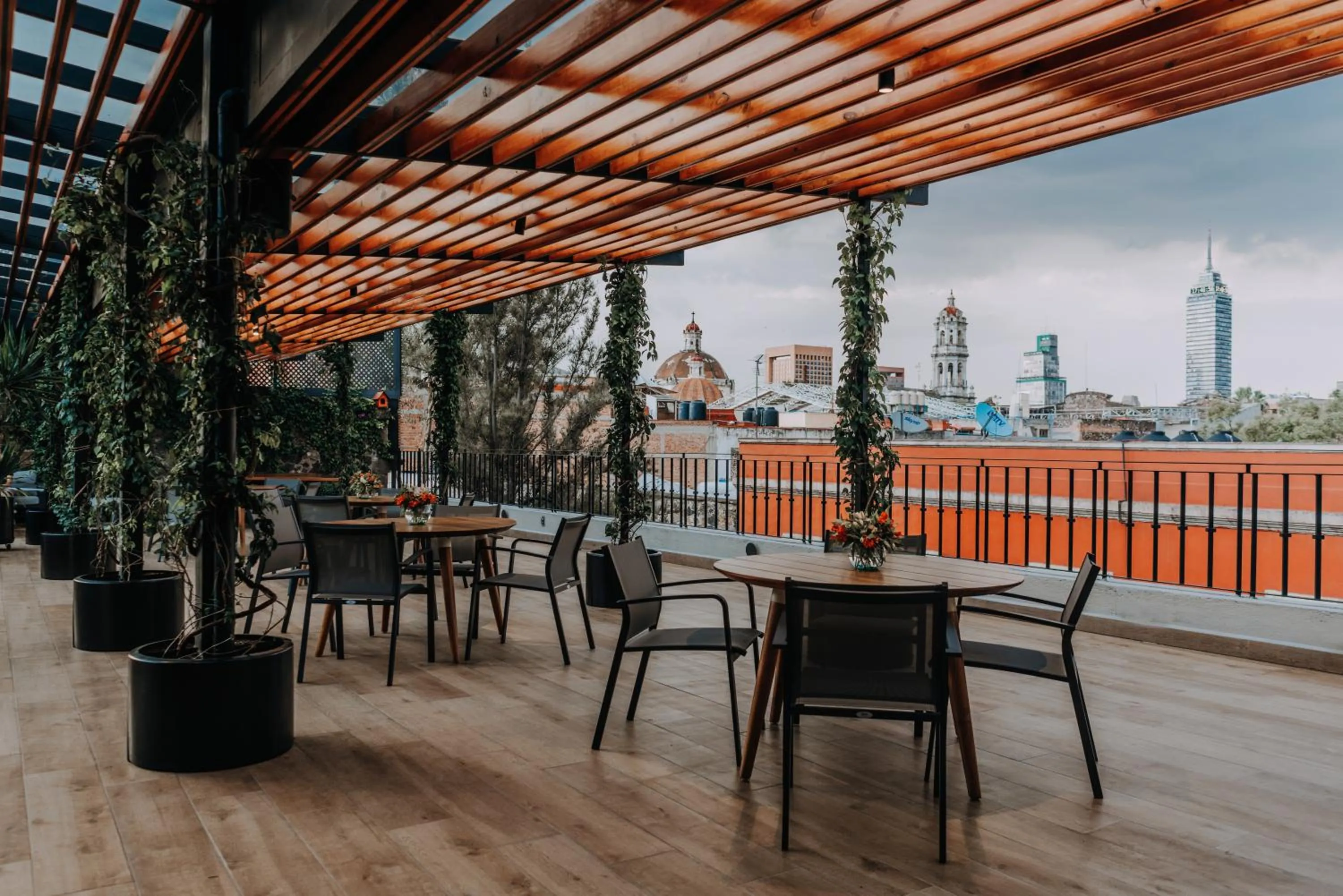 Patio in Antiguo Molino de San Jerónimo