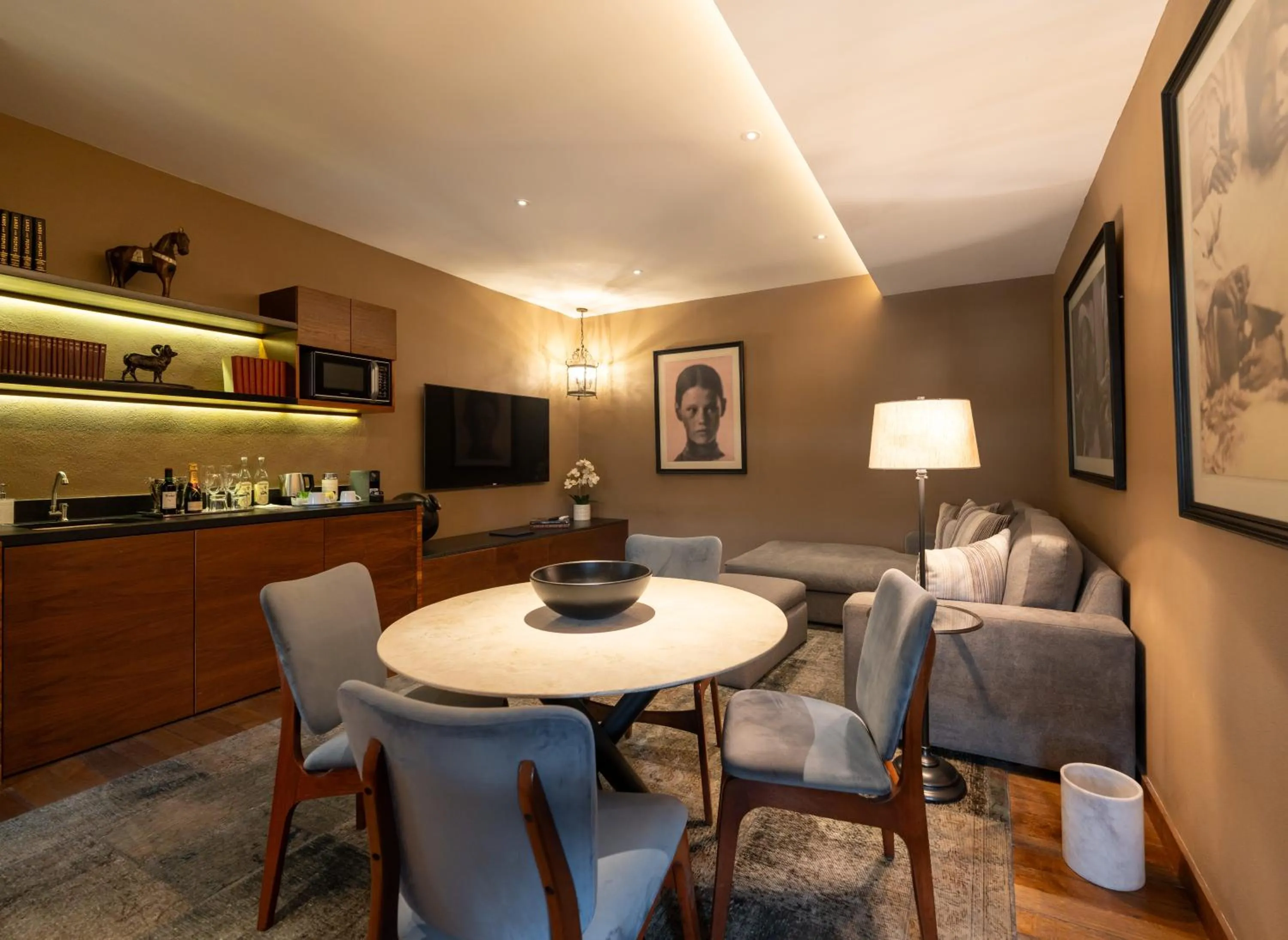 TV and multimedia in Antiguo Molino de San Jerónimo