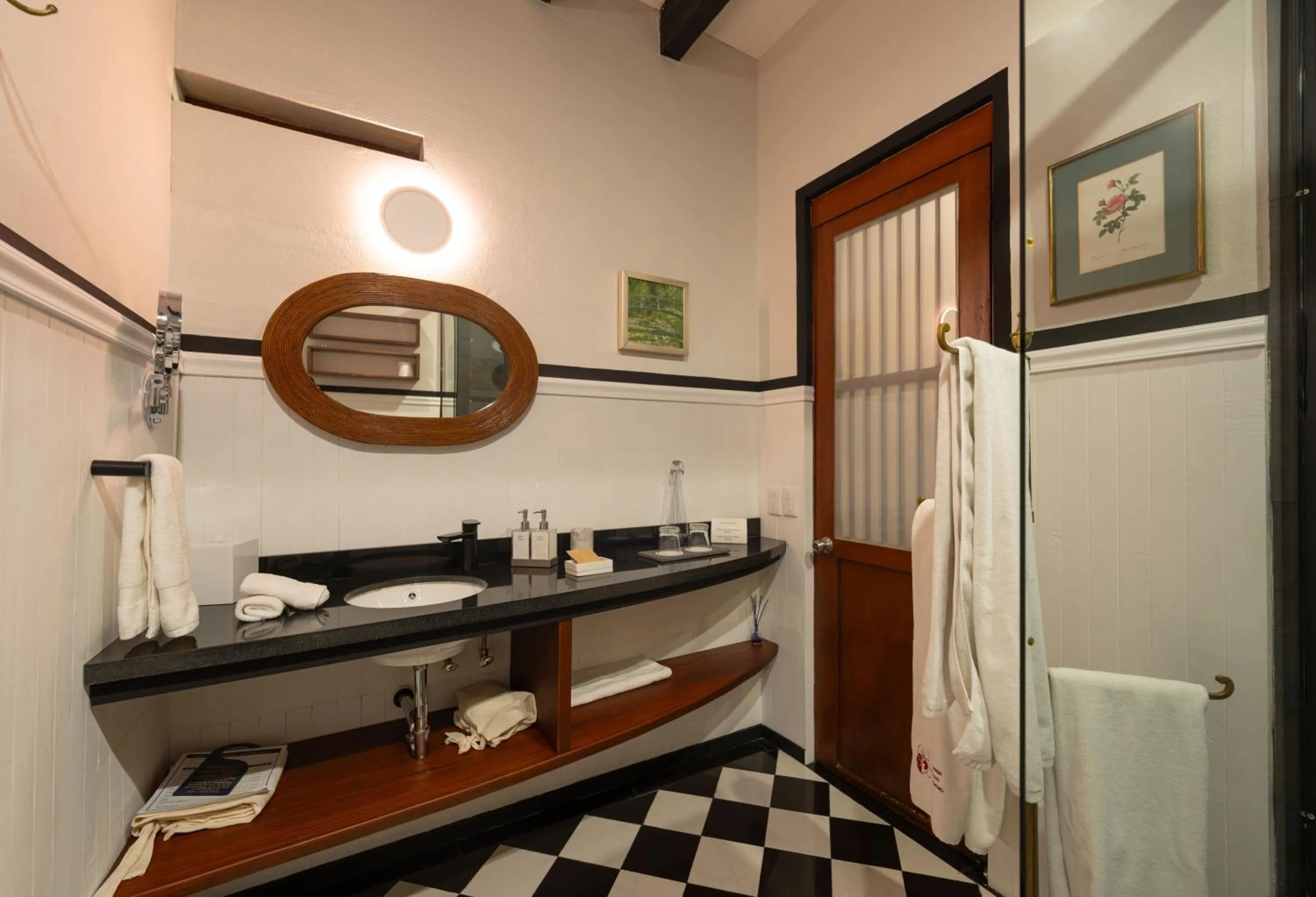 Bathroom in Antiguo Molino de San Jerónimo