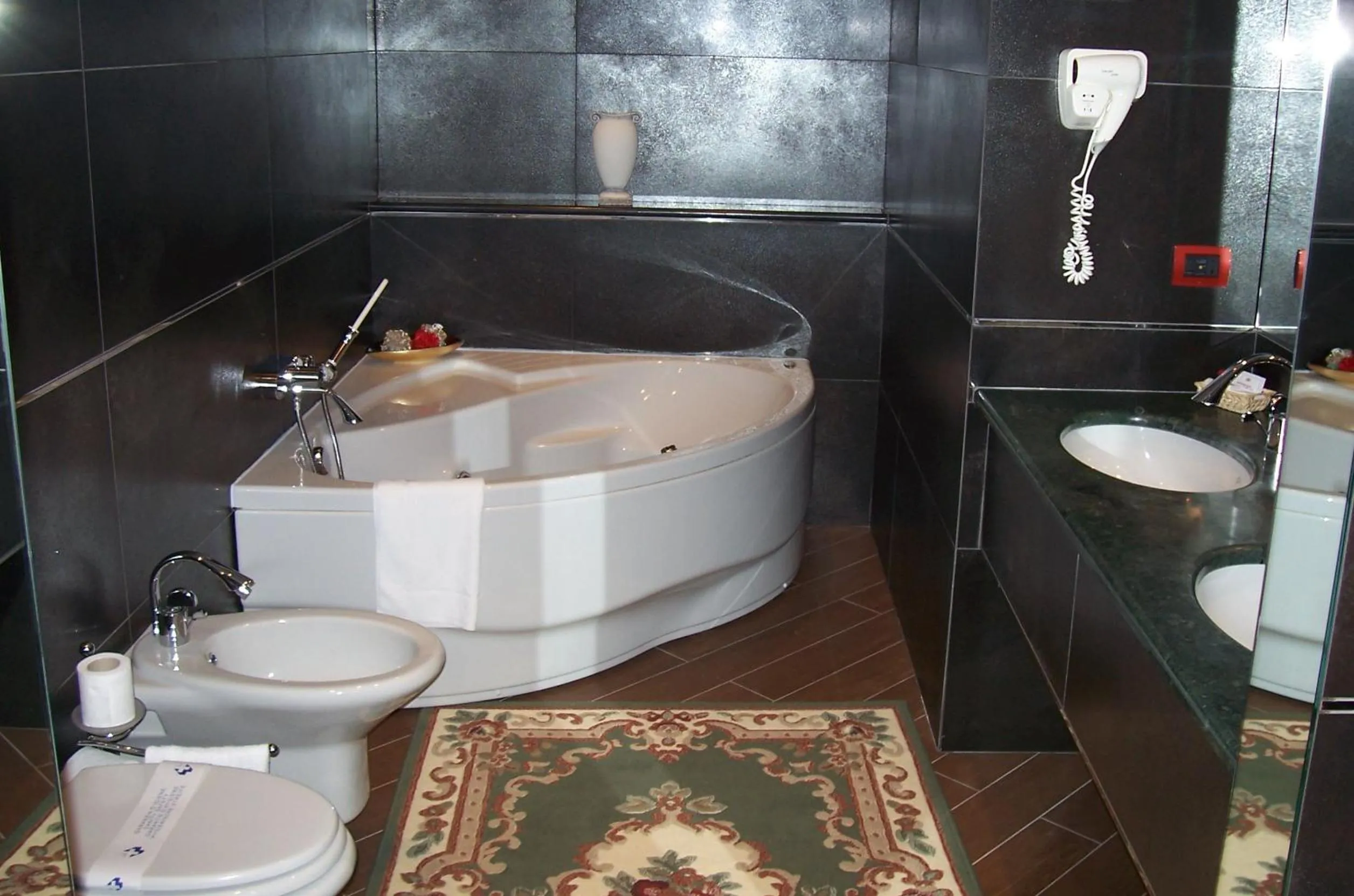 Bathroom in Hotel Brindor