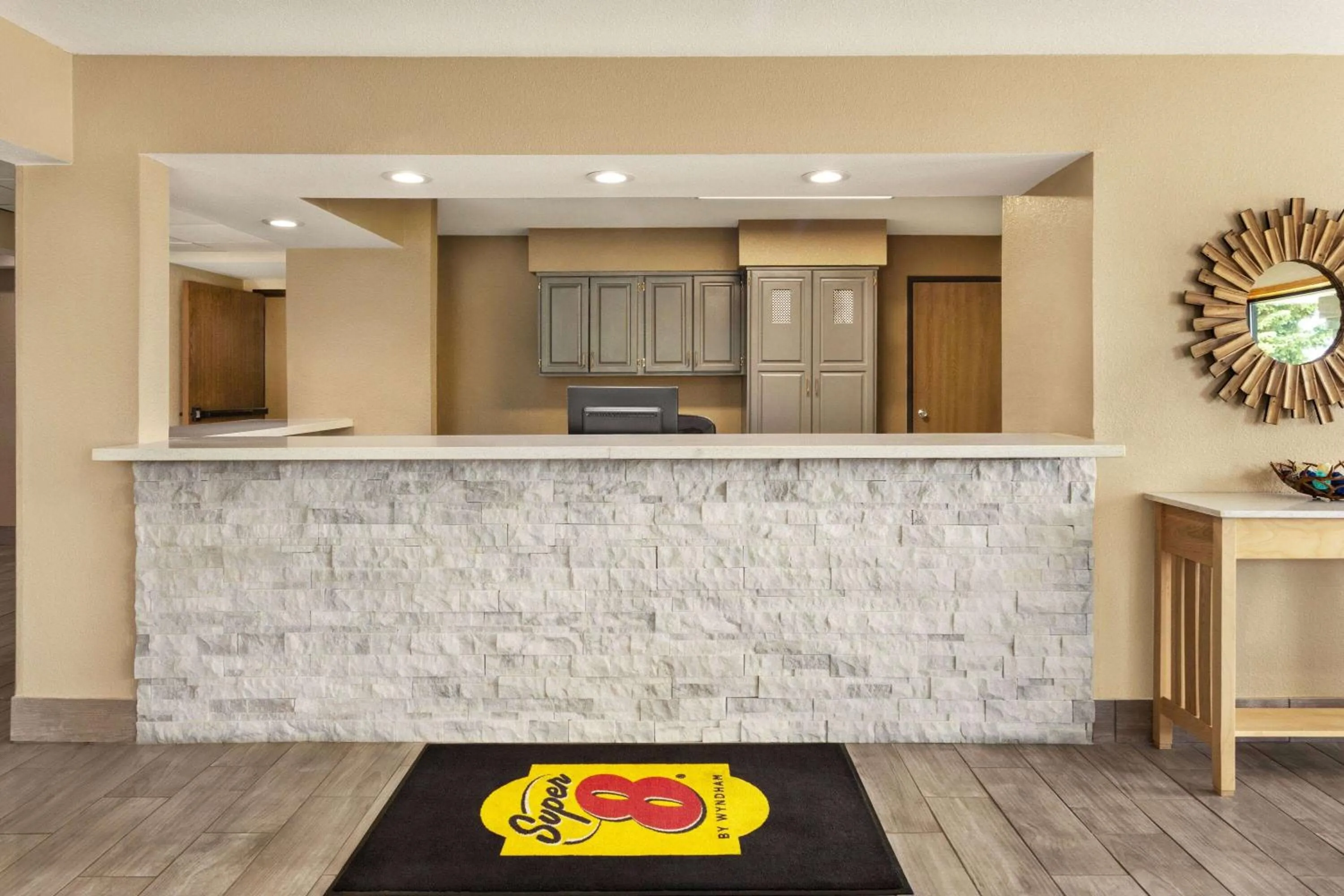 Lobby or reception in Super 8 by Wyndham Ankeny/Des Moines Area