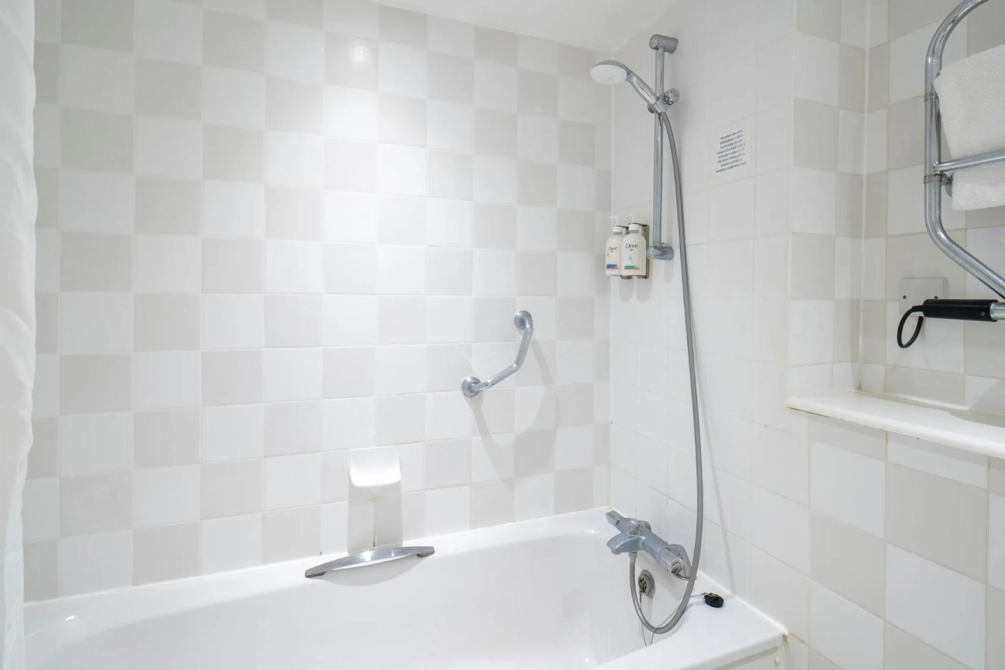 Photo of the whole room in Holiday Inn Cambridge by IHG