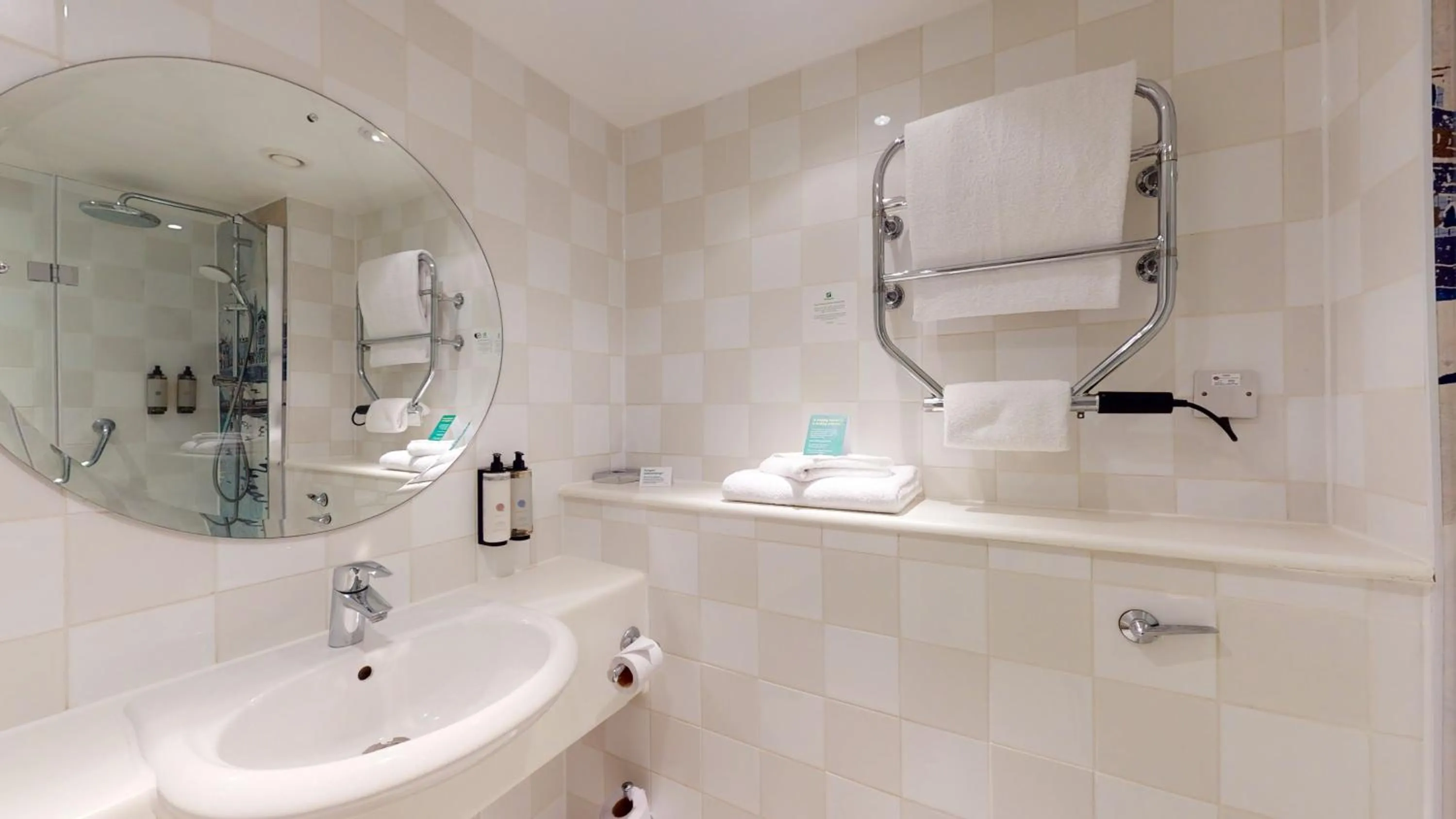 Bathroom in Holiday Inn Cambridge by IHG