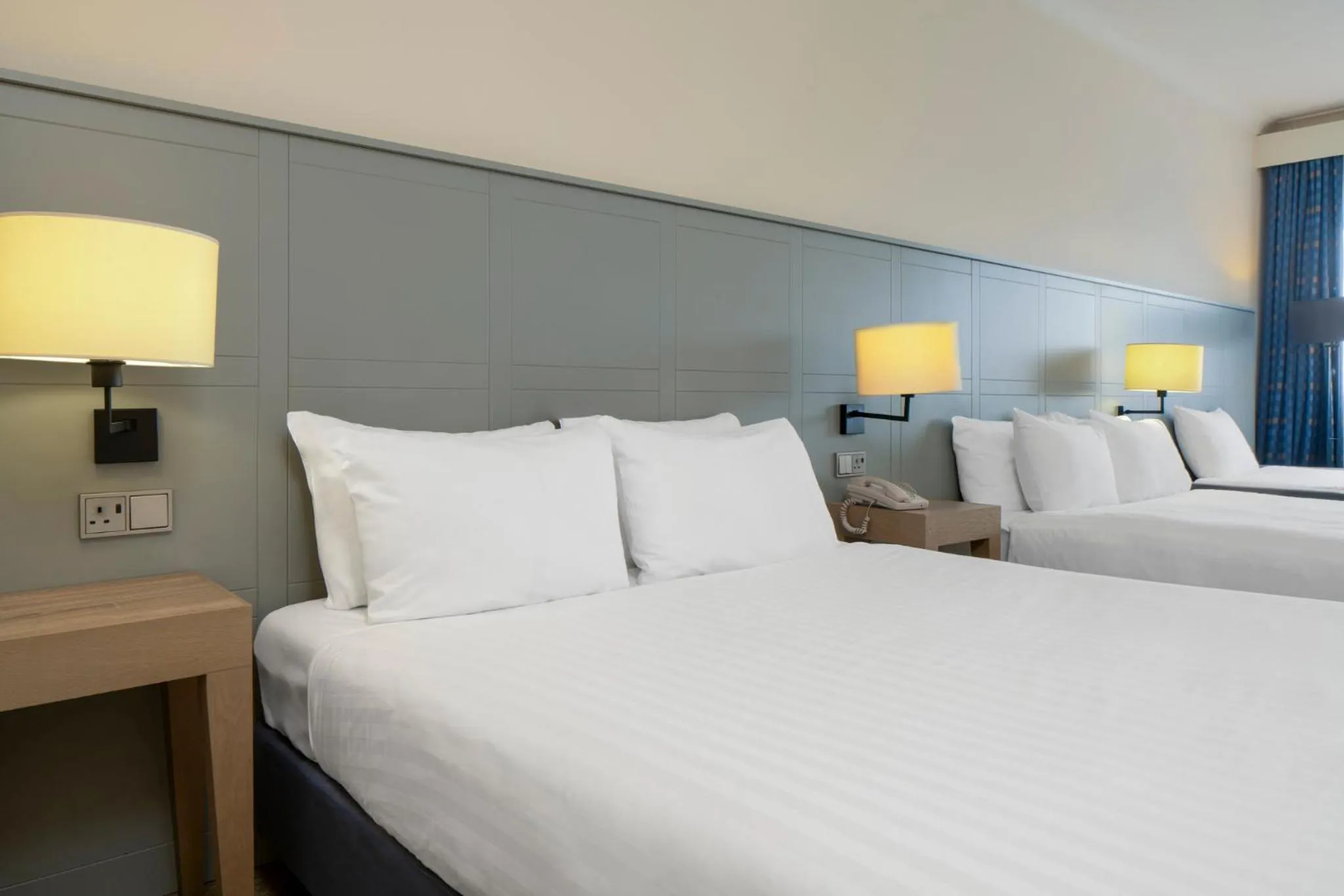 Photo of the whole room, Bed in Holiday Inn Cambridge by IHG