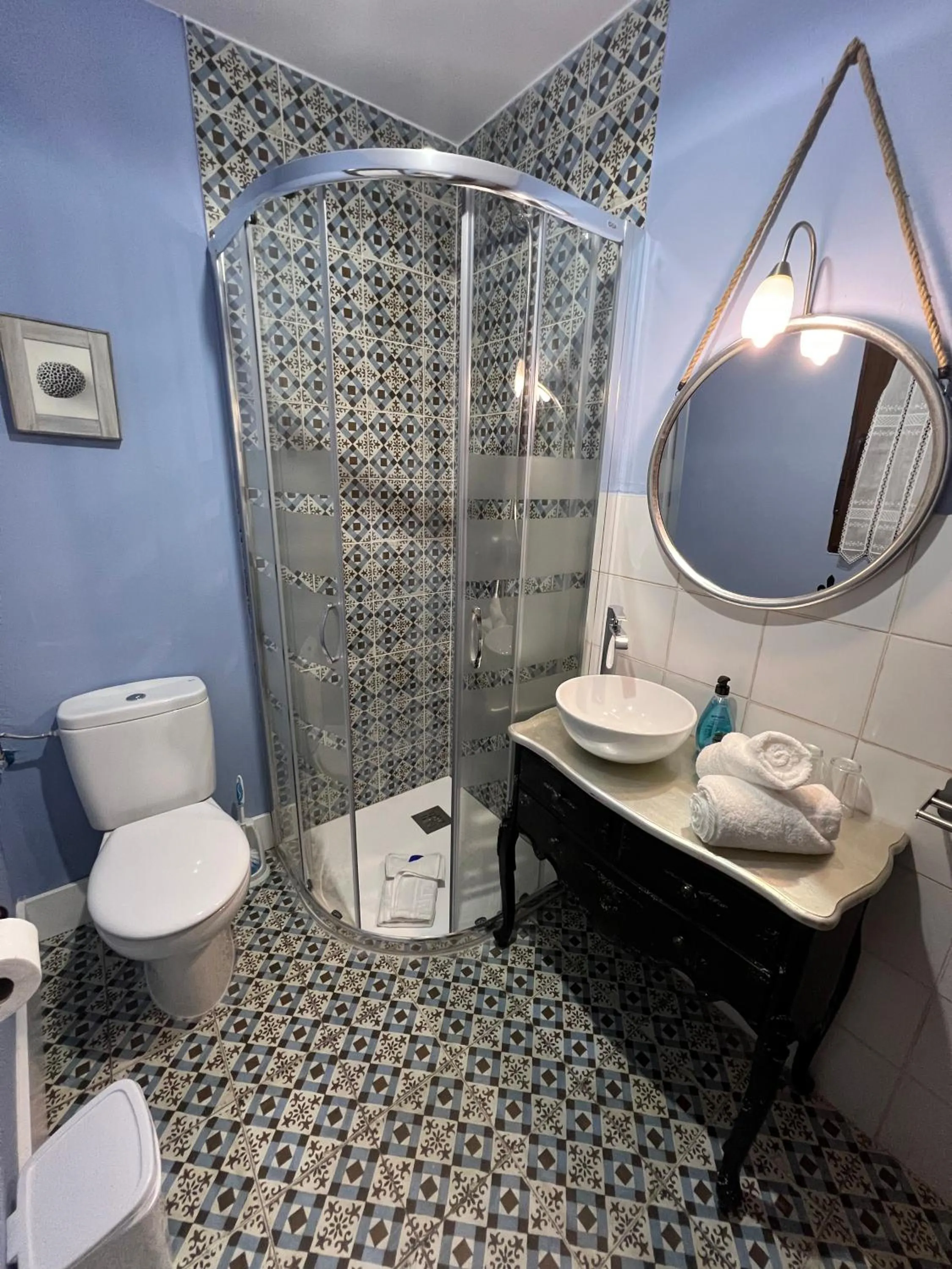 Shower in Retiro del Teatro Almagro