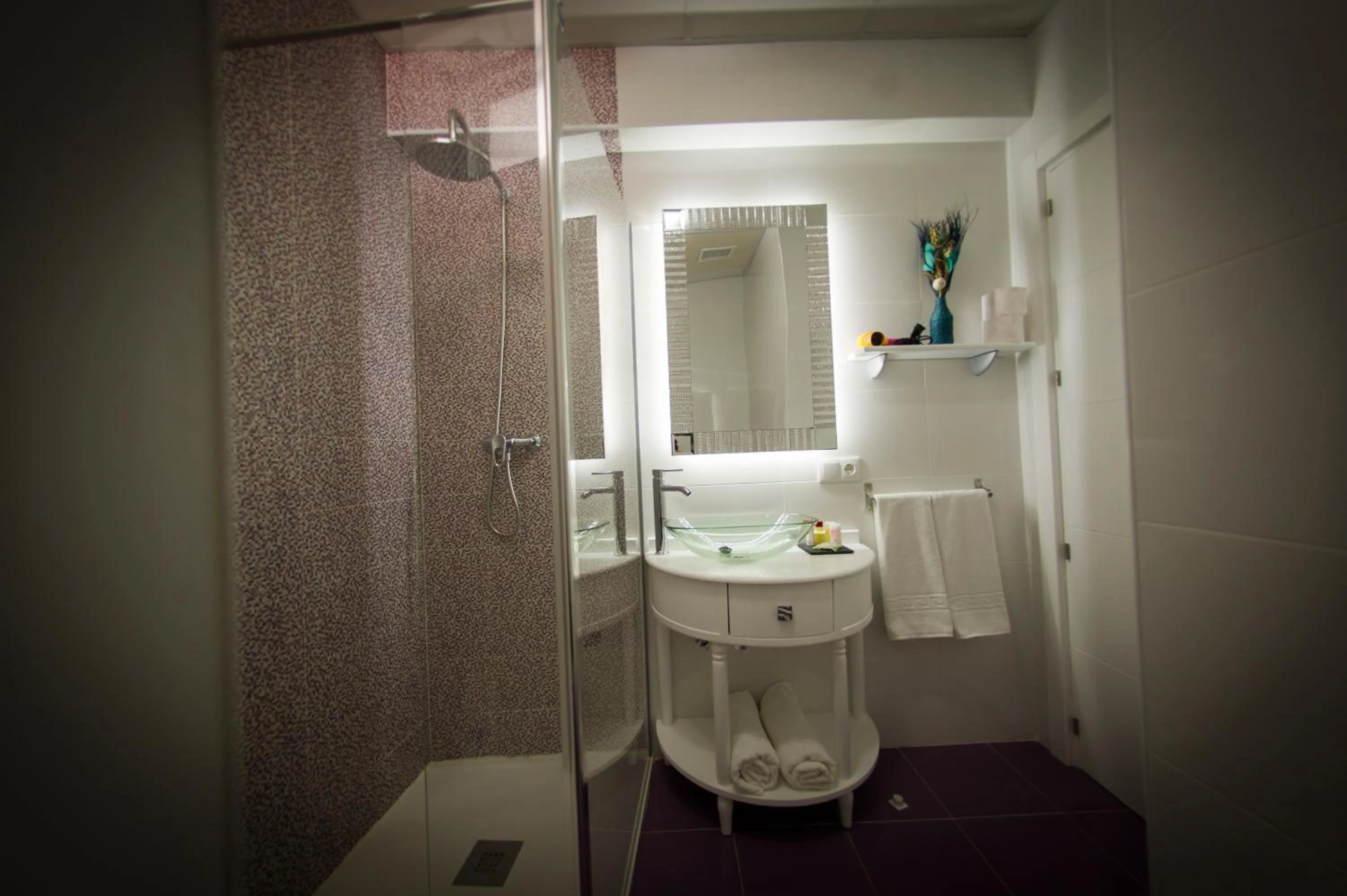 Shower in Retiro del Teatro Almagro