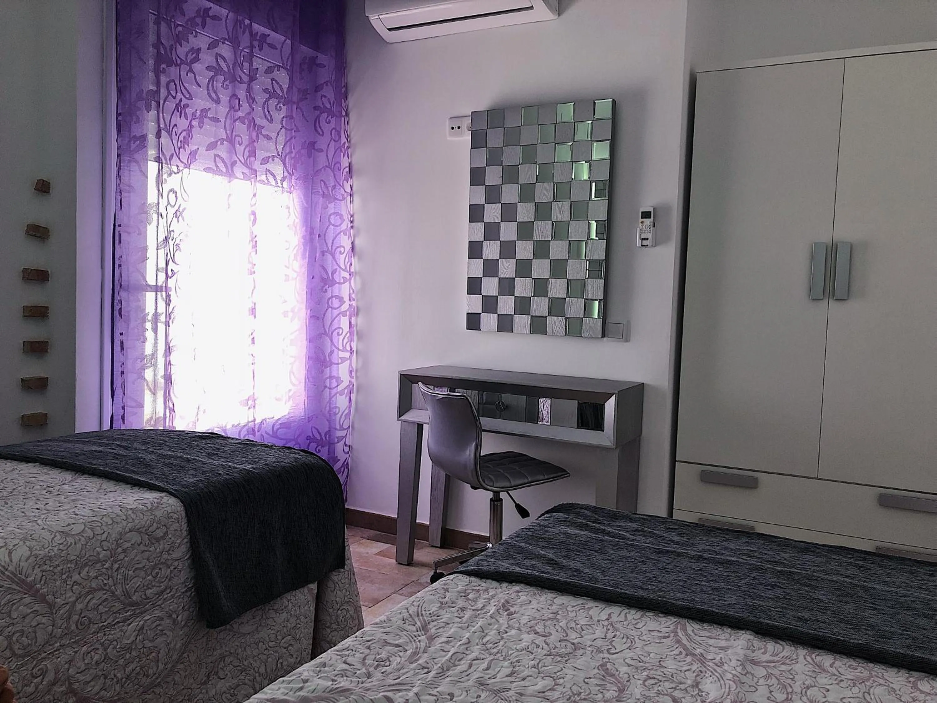 Seating area, Bed in Retiro del Teatro Almagro