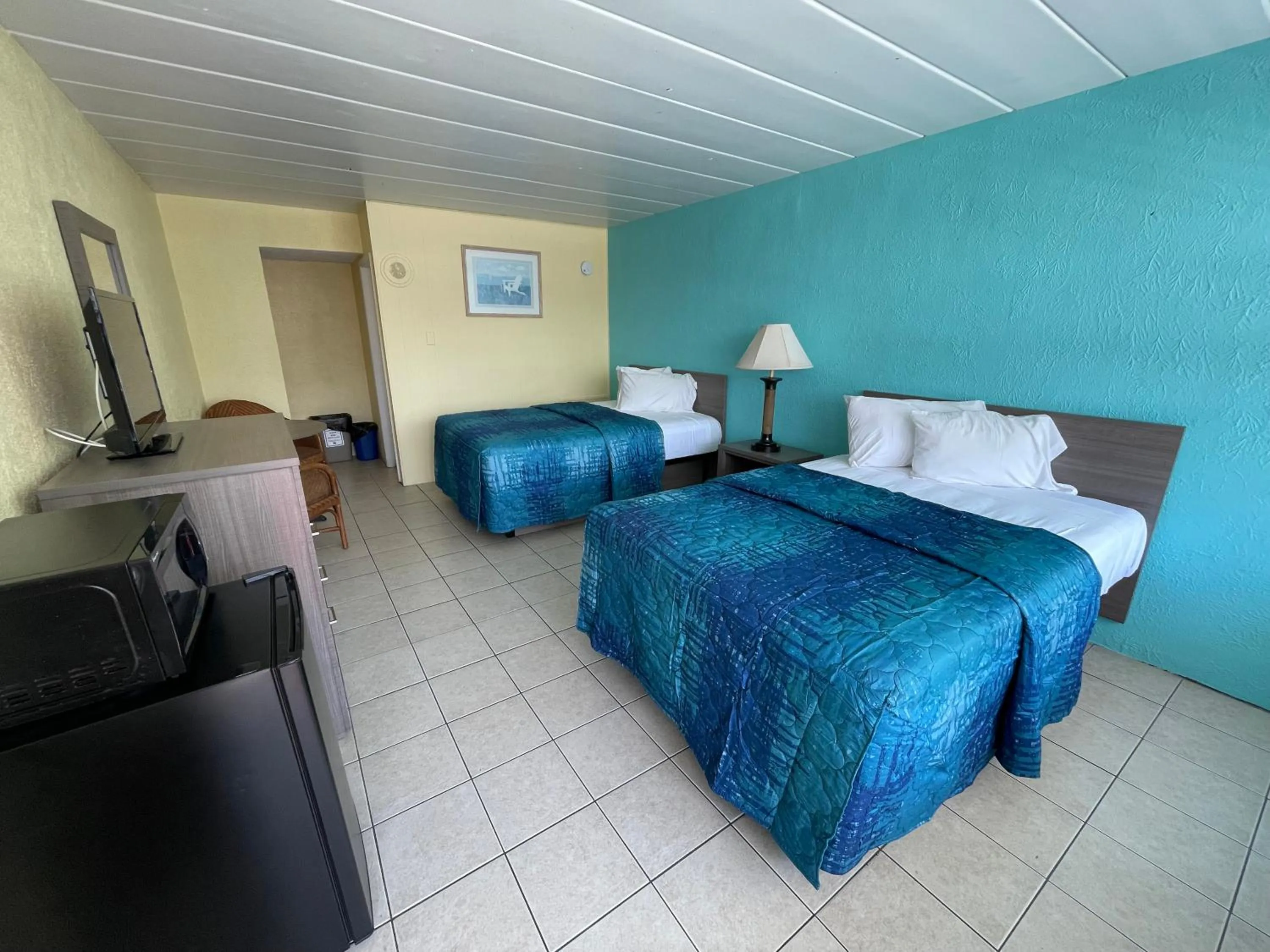 Bed in Bird of Paradise Motel