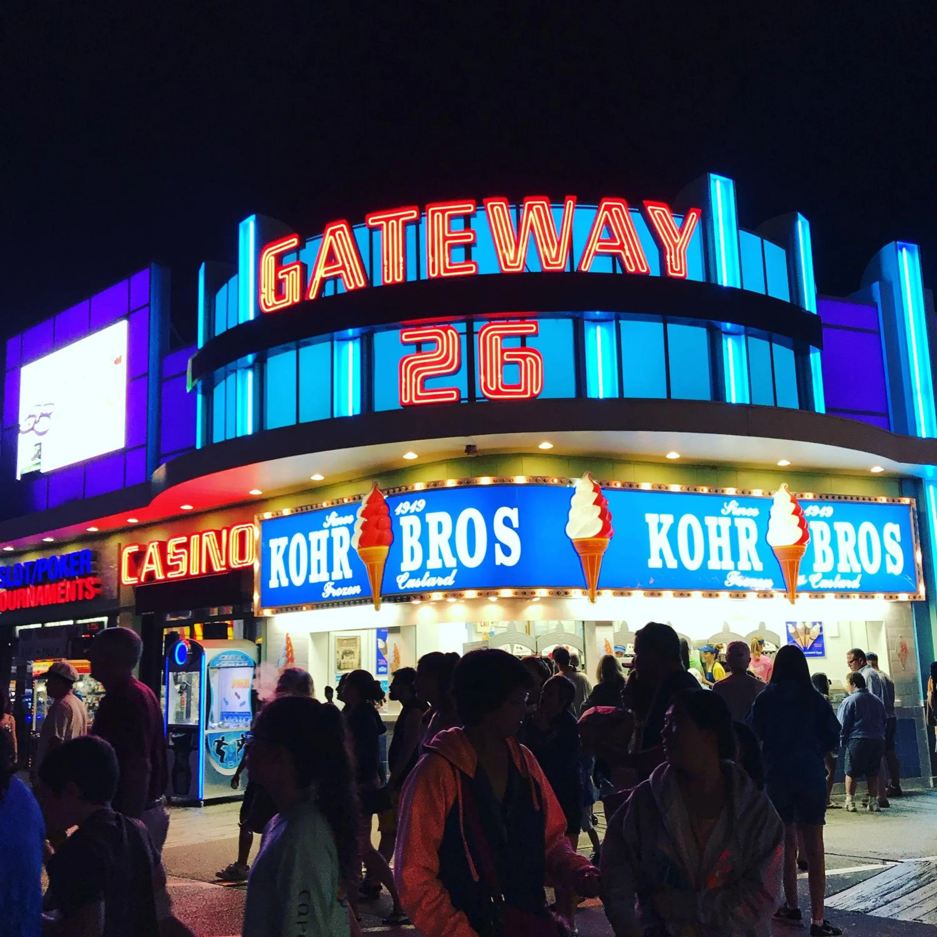 People in Bird of Paradise Motel