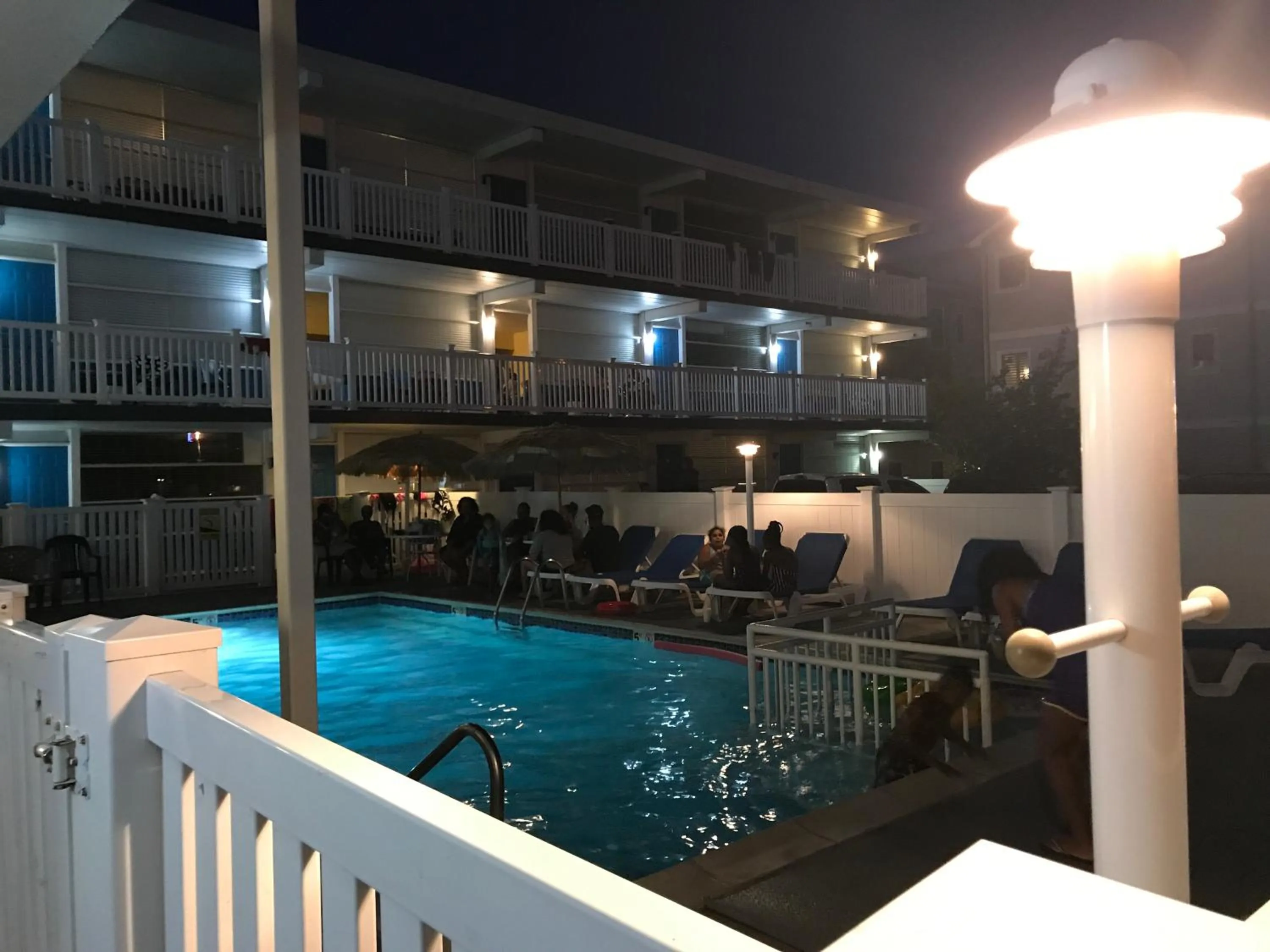 Property building in Bird of Paradise Motel