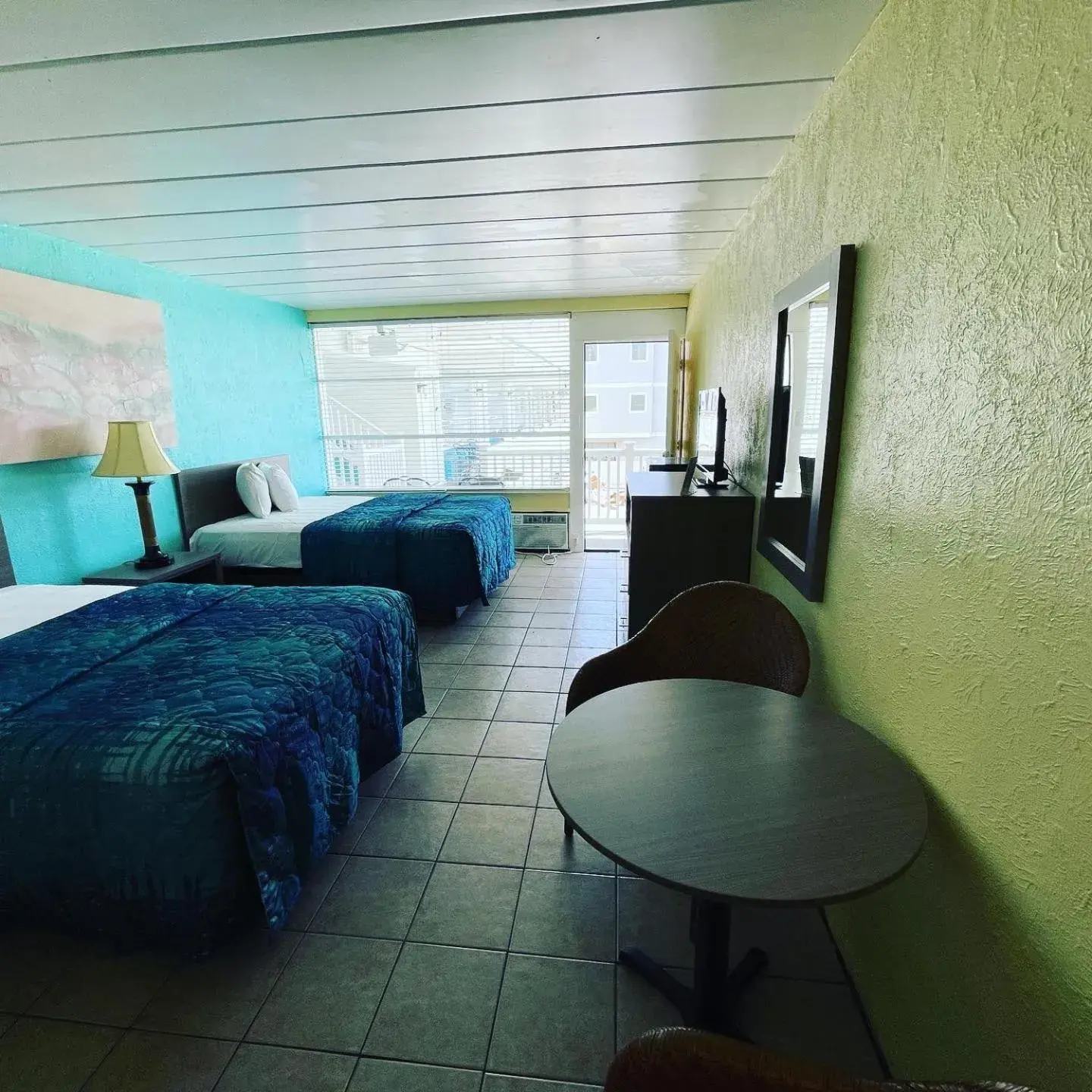 Double Room with Two Double Beds in Bird of Paradise Motel Double Room with Two Double Beds in Bird of Paradise Motel