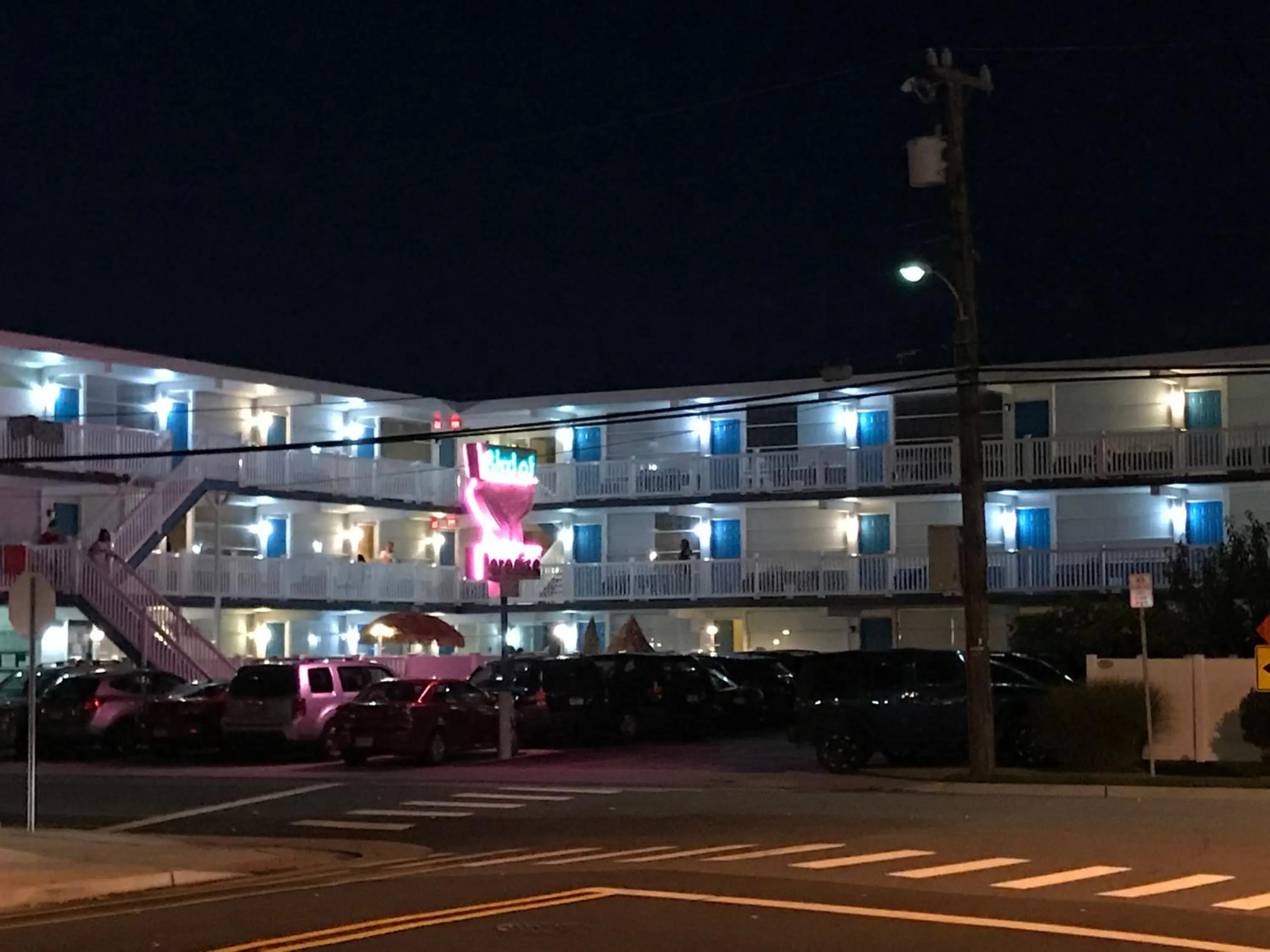 Property building in Bird of Paradise Motel