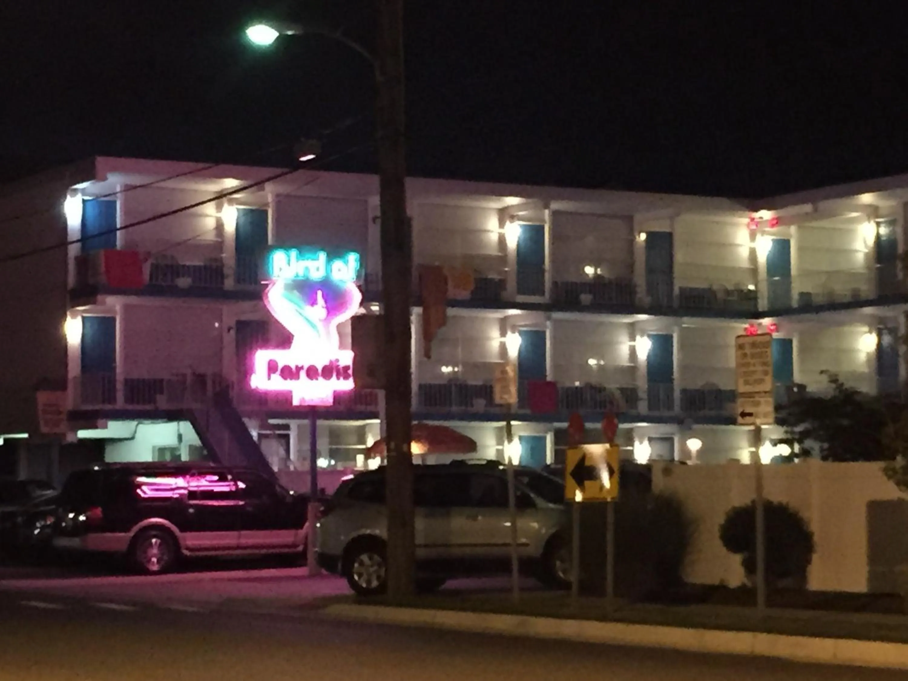 Property building in Bird of Paradise Motel