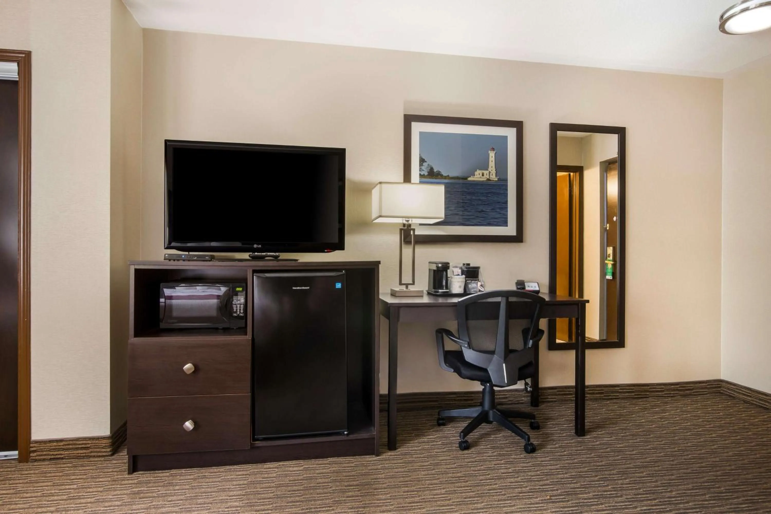 Bedroom in Best Western Little River Inn