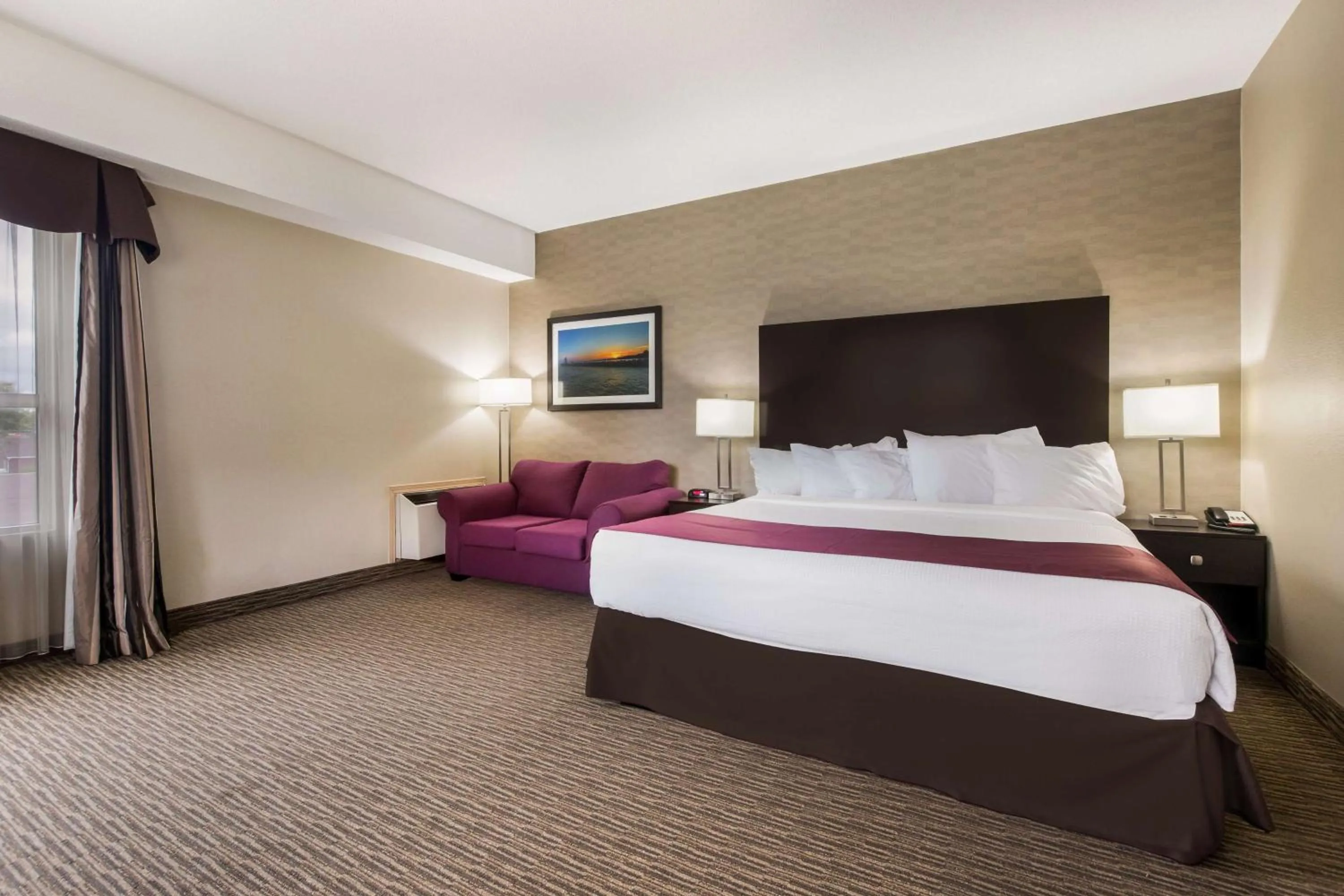 Bedroom, Bed in Best Western Little River Inn