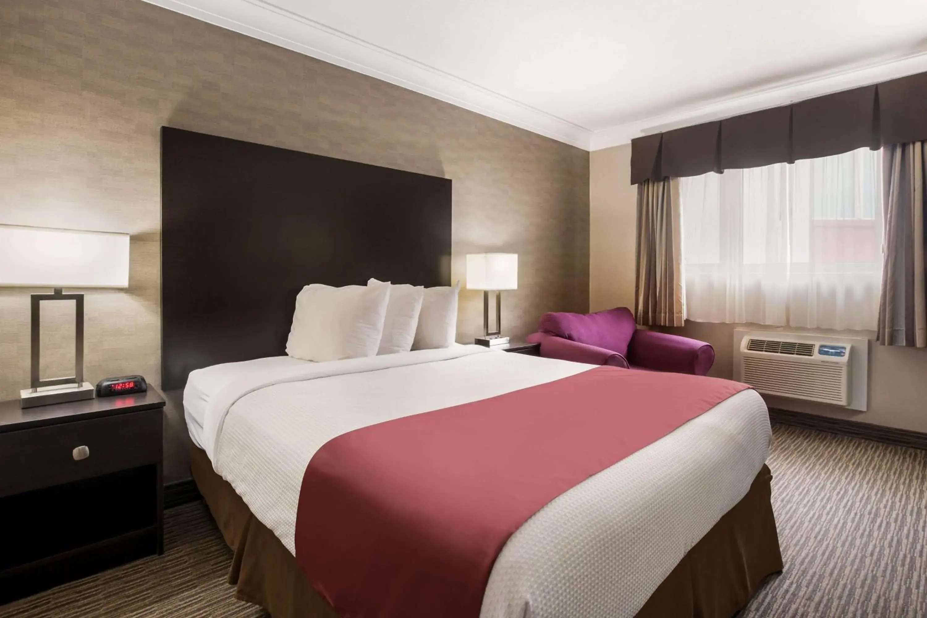 Queen Room - Non-Smoking in Best Western Little River Inn Queen Room - Non-Smoking in Best Western Little River Inn