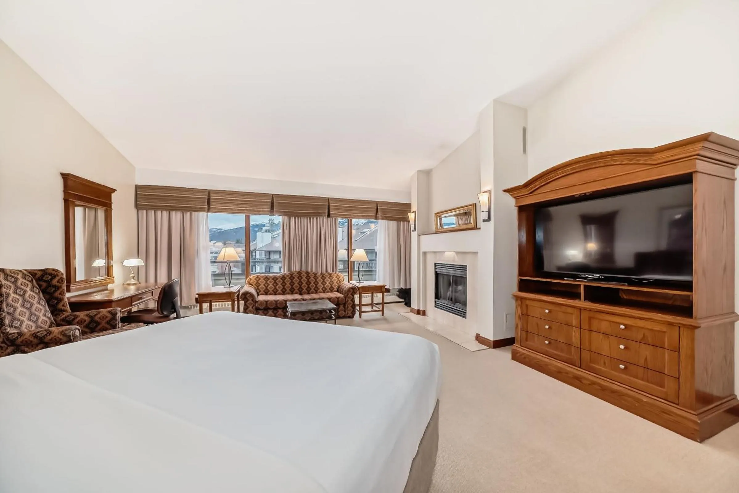 Bedroom, Bed in Jasper Inn & Suites by INNhotels