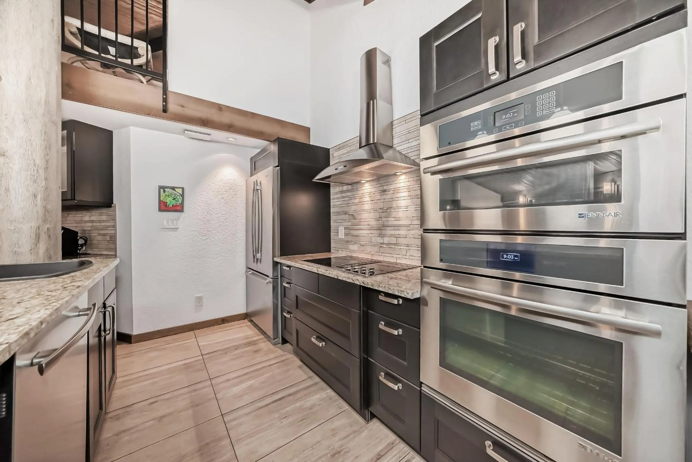 kitchen in Jasper Inn & Suites by INNhotels