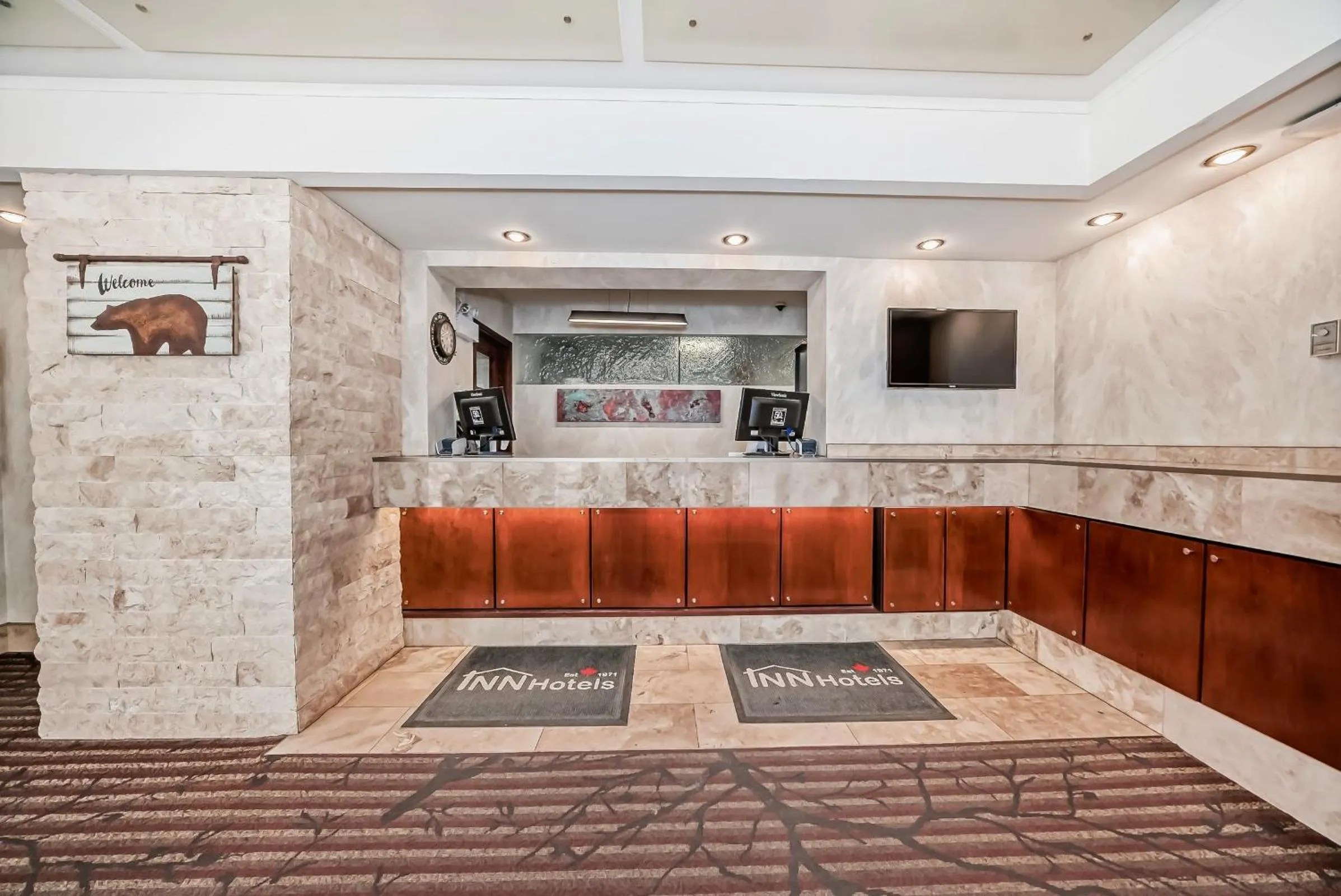 Lobby or reception in Jasper Inn & Suites by INNhotels