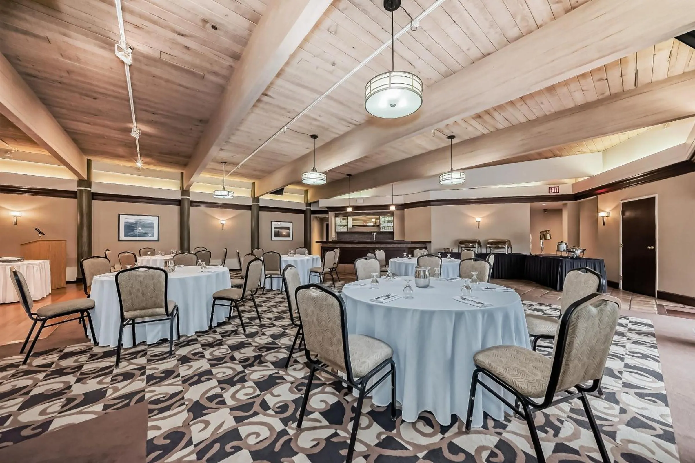 Banquet/Function facilities in Jasper Inn & Suites by INNhotels
