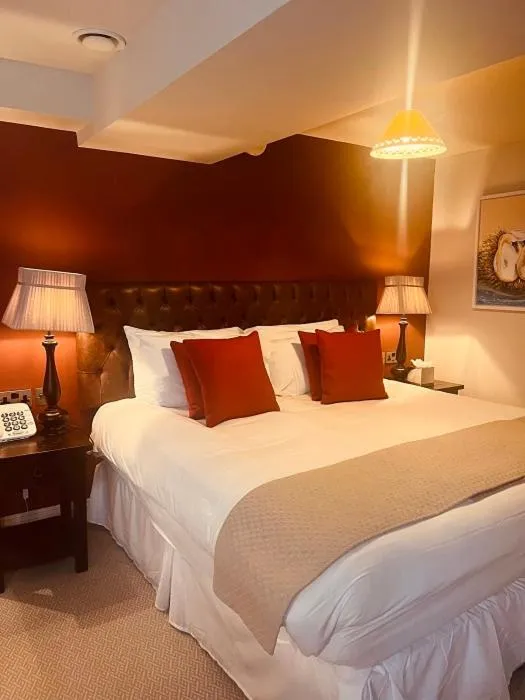 Bed in The White Swan Hotel