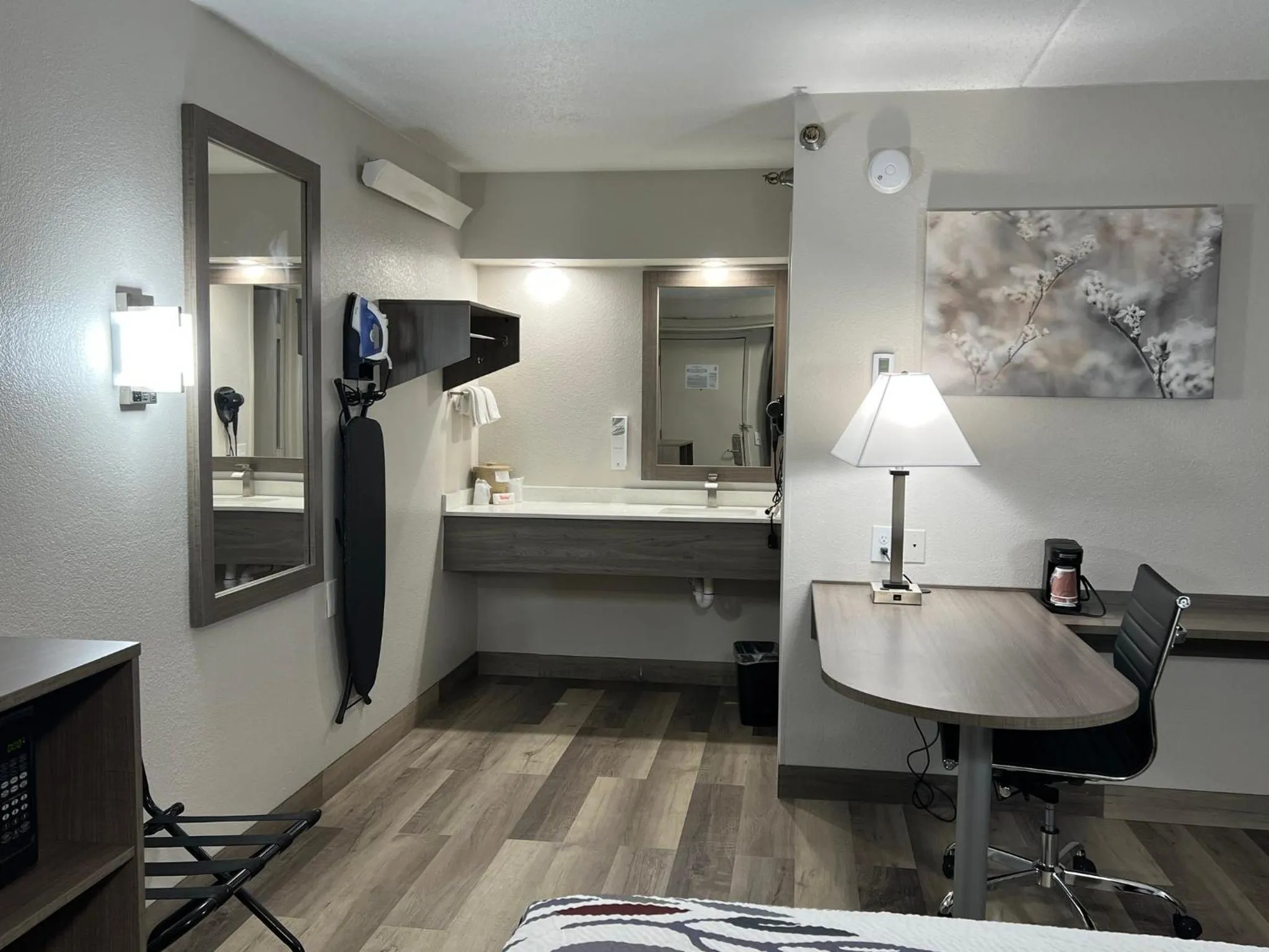 Bedroom in Red Roof Inn Lexington South