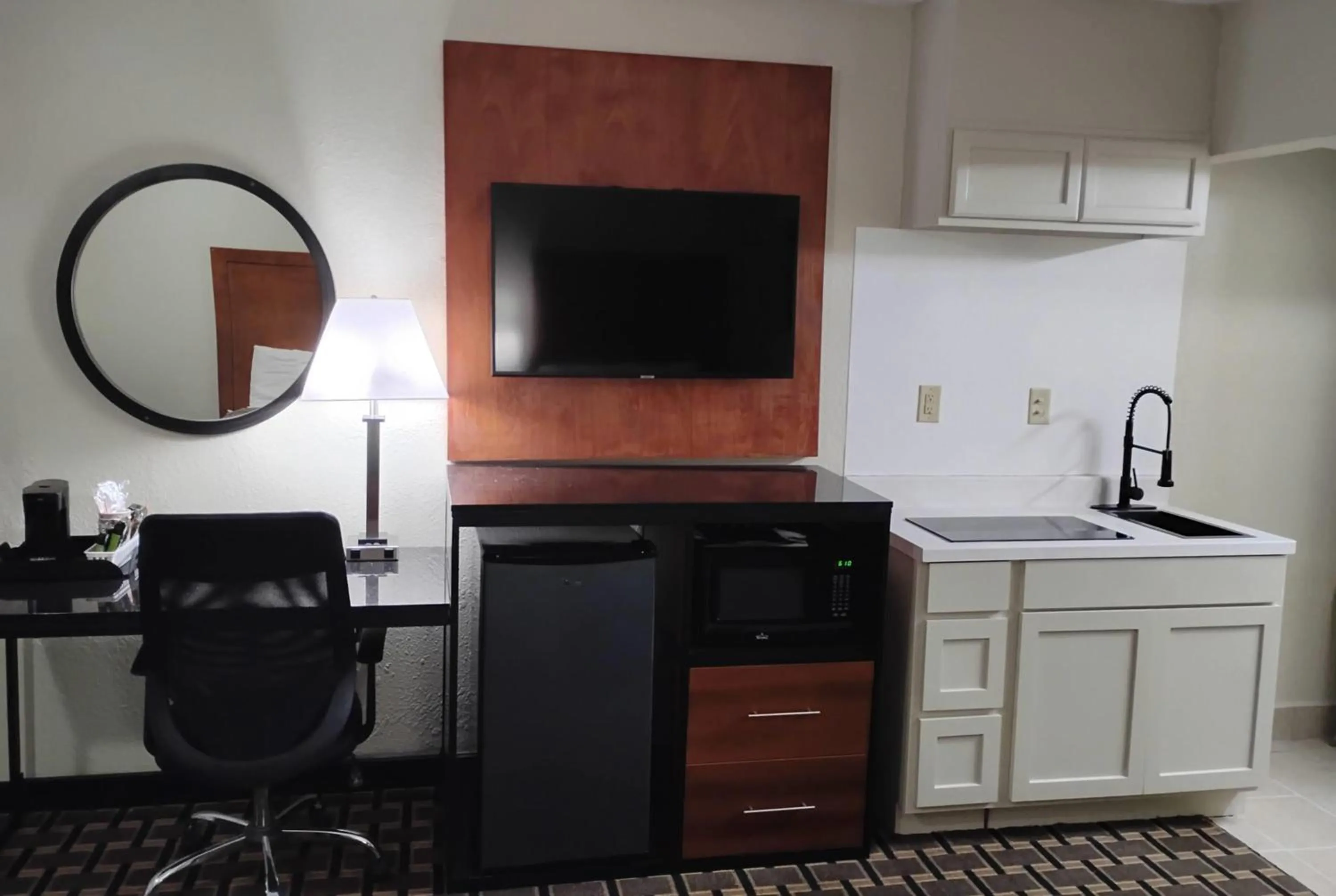 Photo of the whole room in Travelodge by Wyndham Jackson I-40 Exit 82