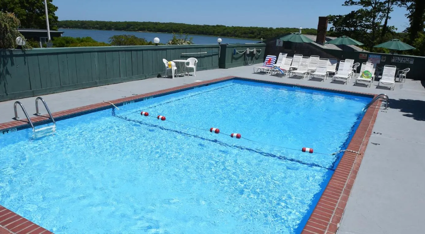 The Cove Motel