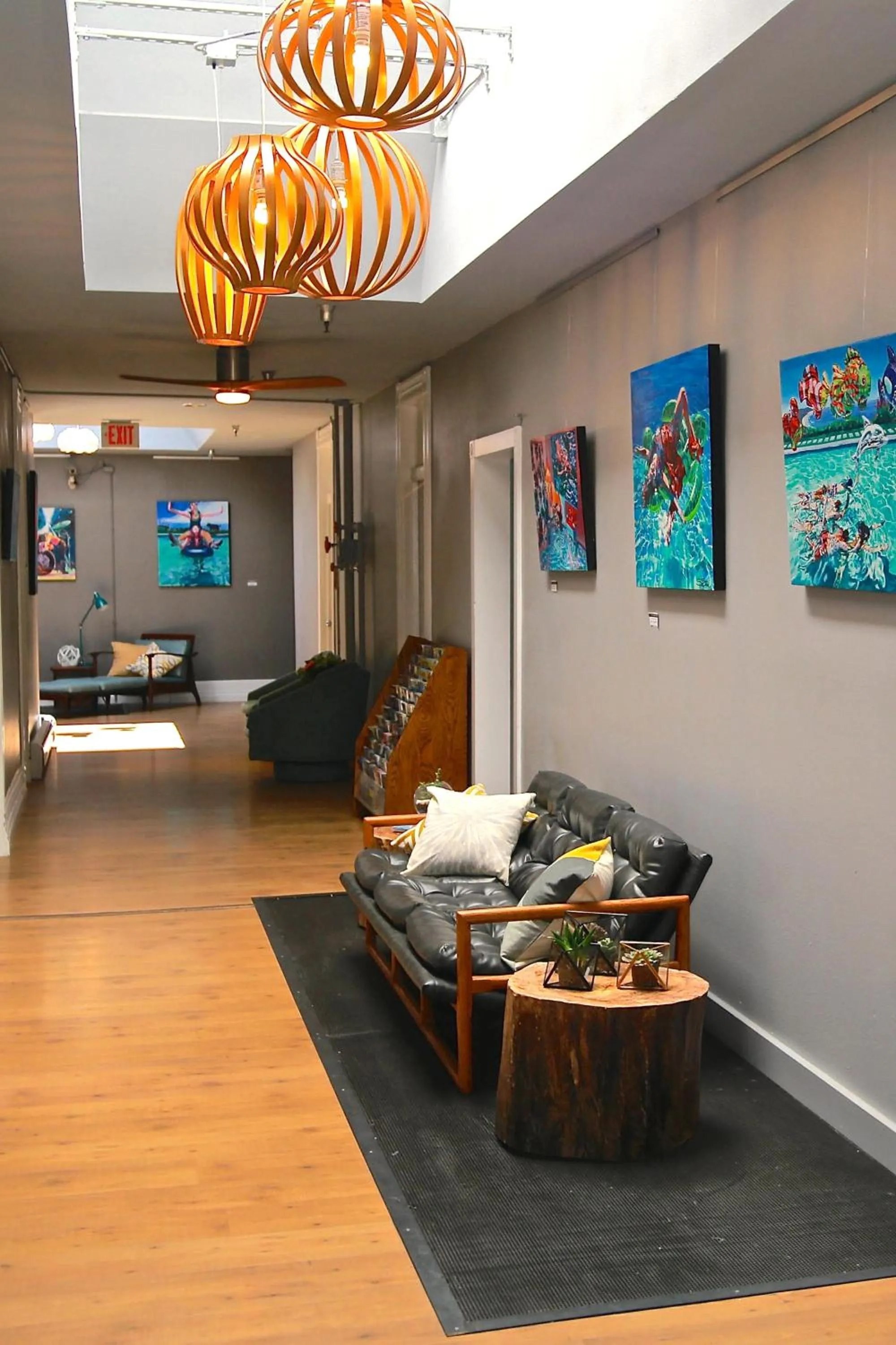 Communal lounge/ TV room in HI San Diego Downtown Hostel