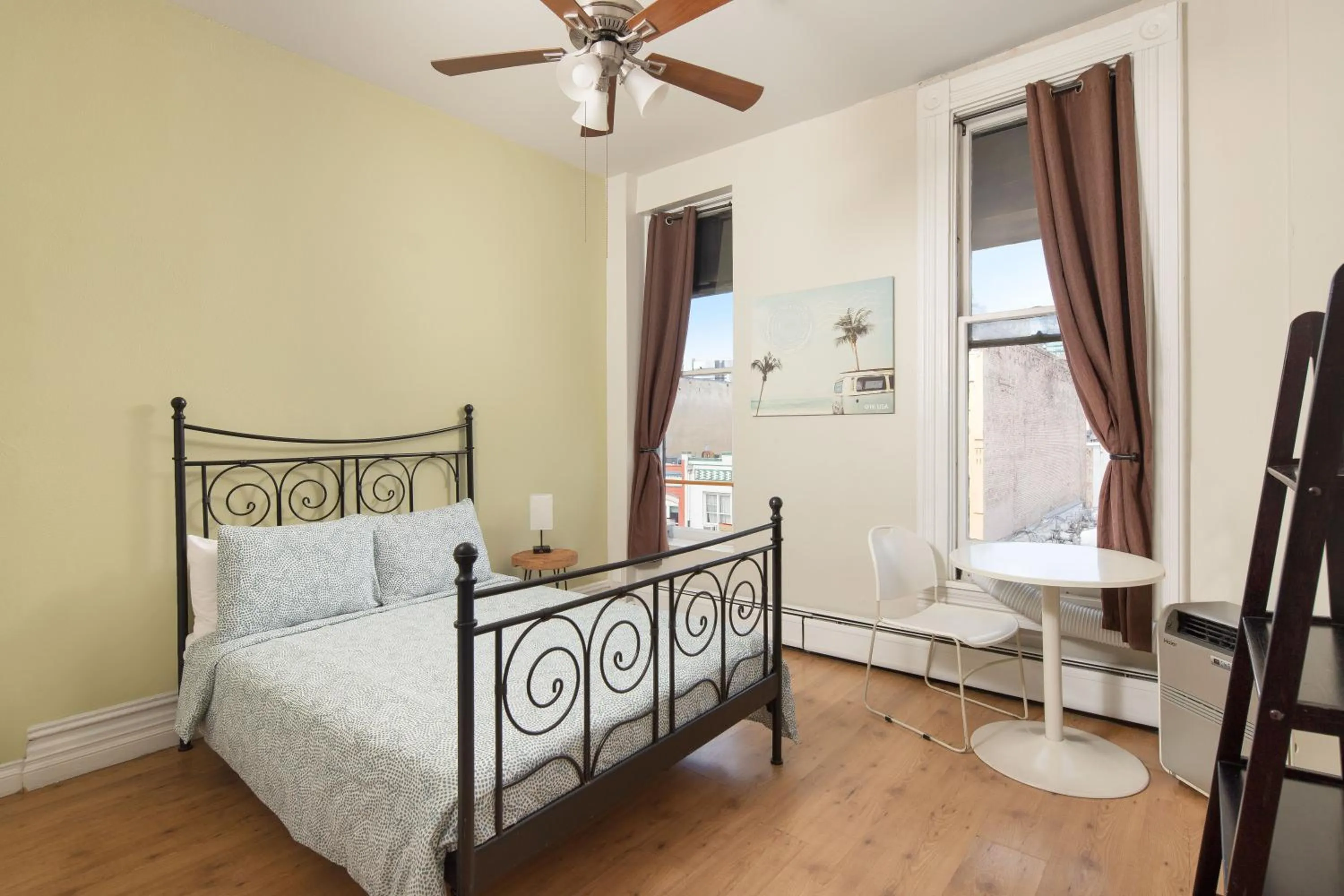 Bed in HI San Diego Downtown Hostel