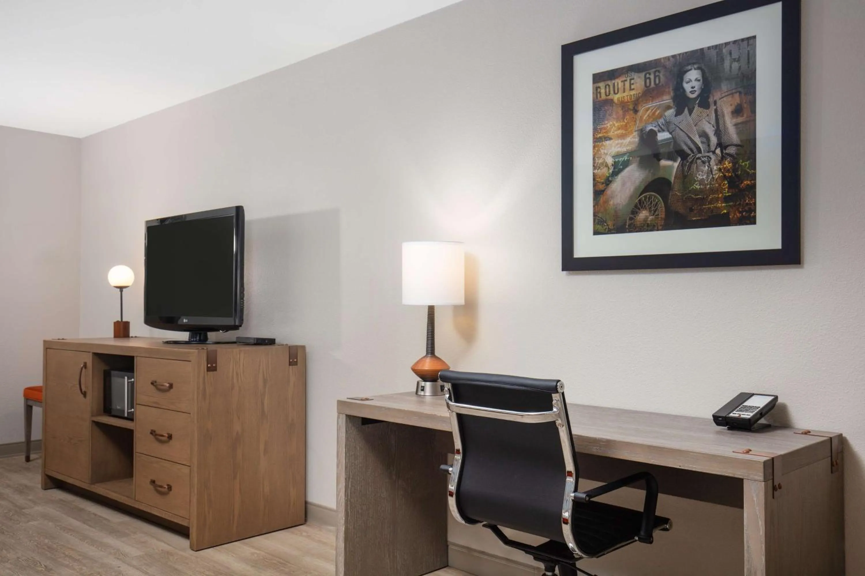 Bedroom in Best Western Plus King's Inn and Suites