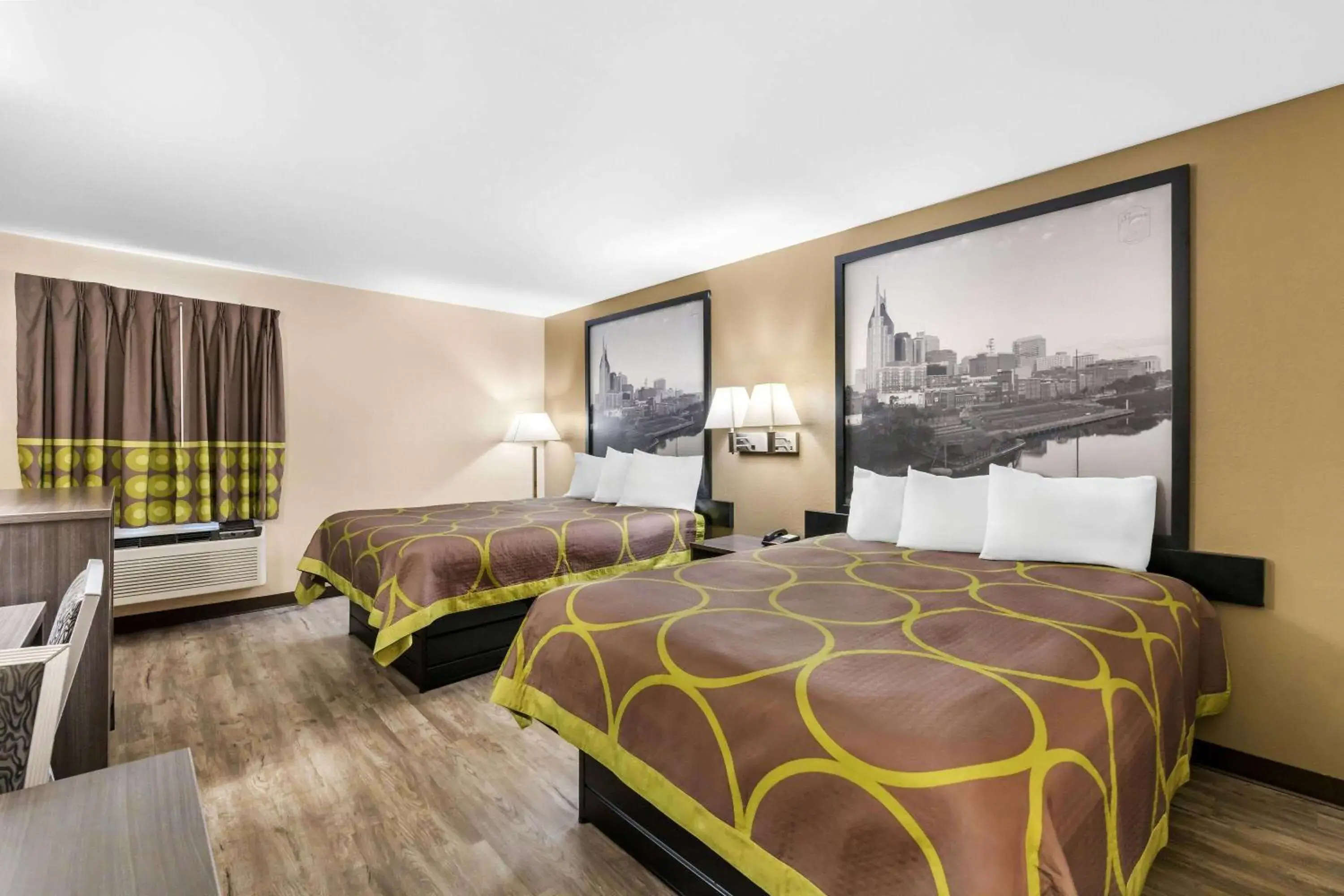 Deluxe Queen Room with Two Queen Beds - Non-Smoking in Super 8 by Wyndham Dickson Deluxe Queen Room with Two Queen Beds - Non-Smoking in Super 8 by Wyndham Dickson