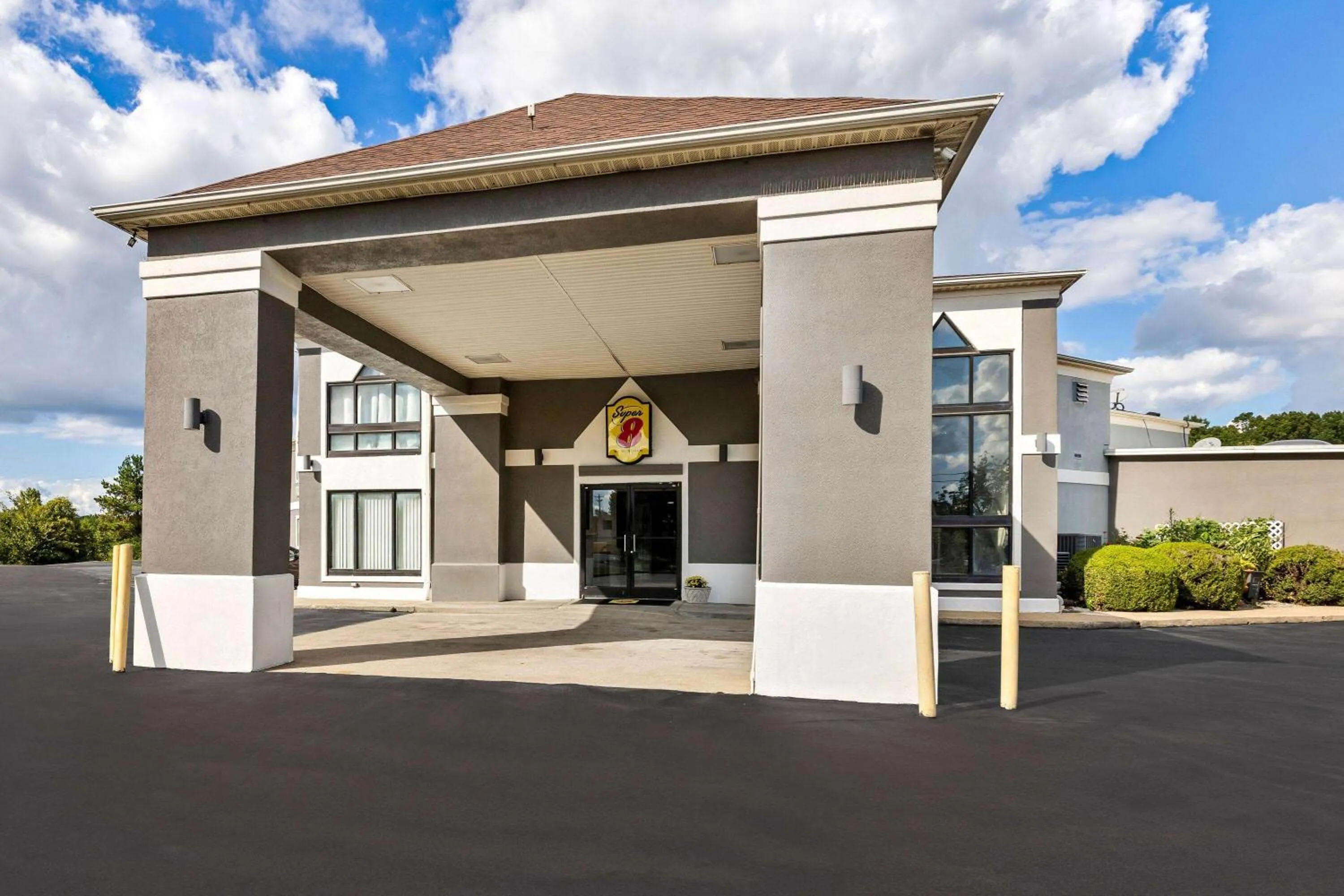 Property building in Super 8 by Wyndham Dickson