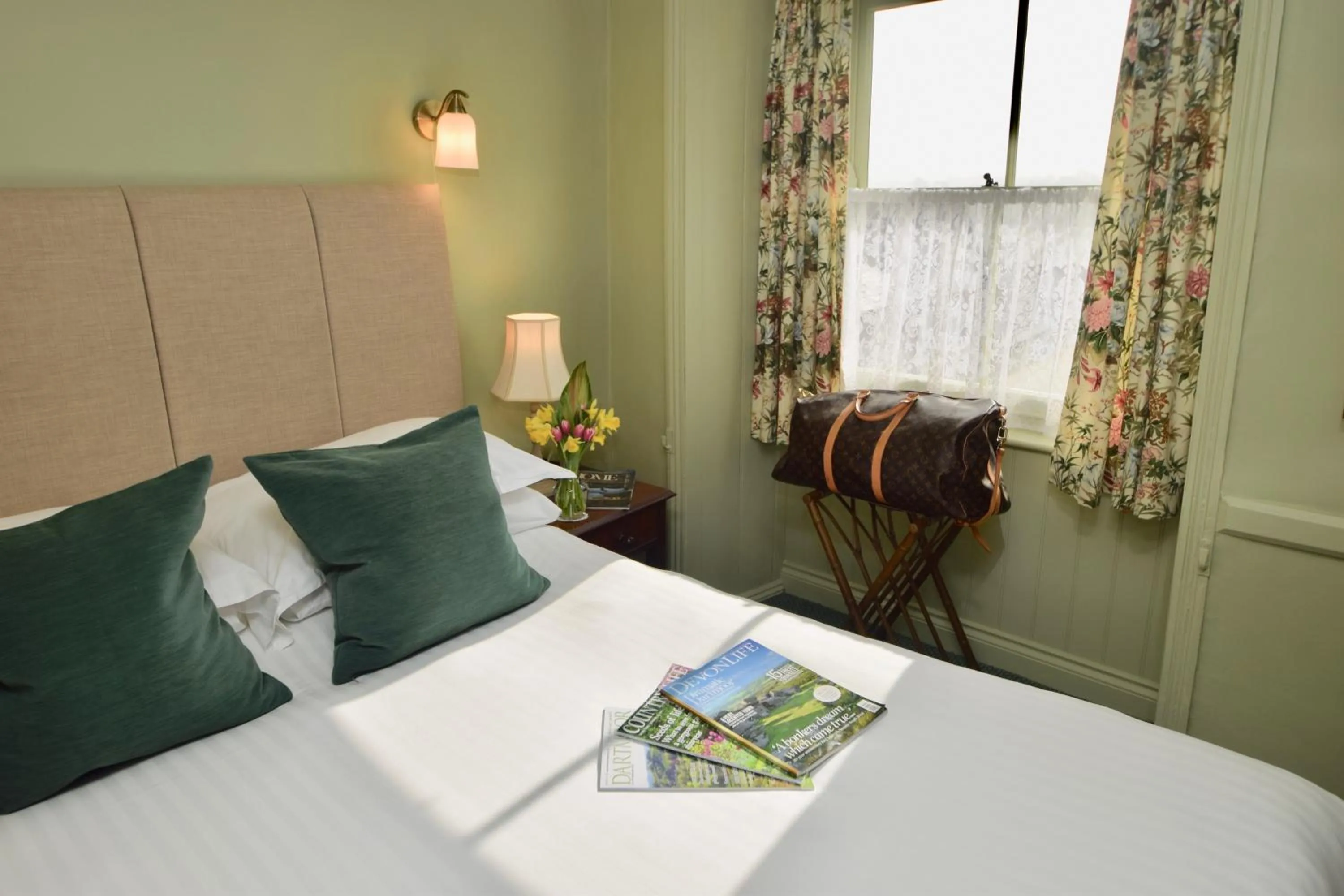 Bed in The White Hart Hotel