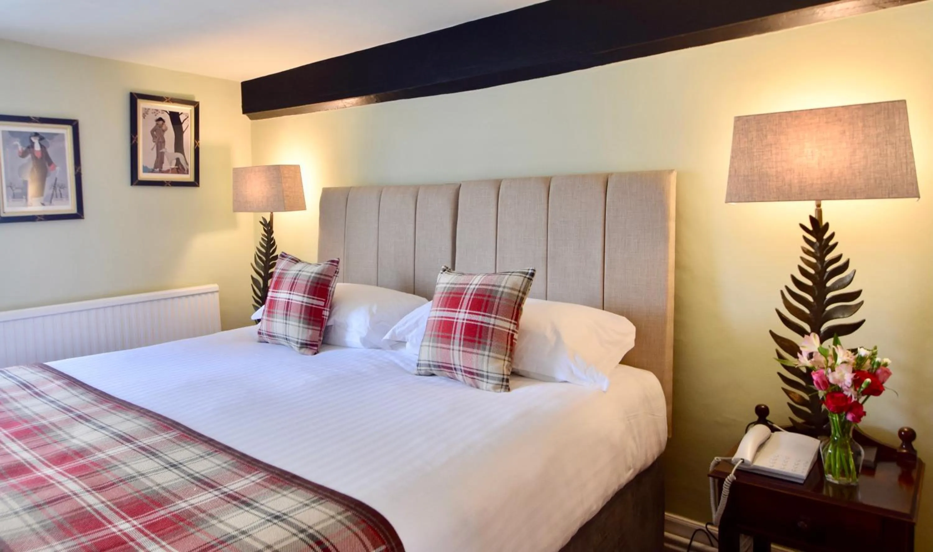 Bed in The White Hart Hotel