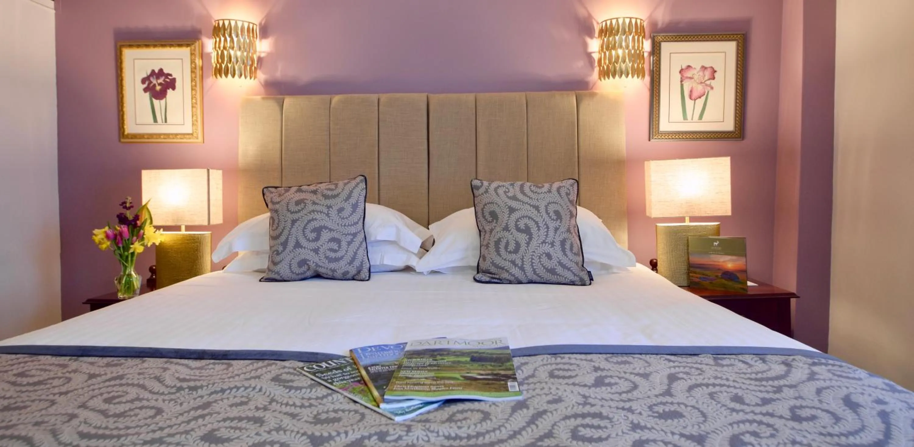 Bed in The White Hart Hotel