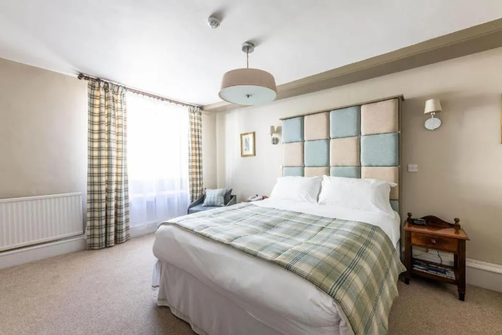 Bed in The White Hart Hotel