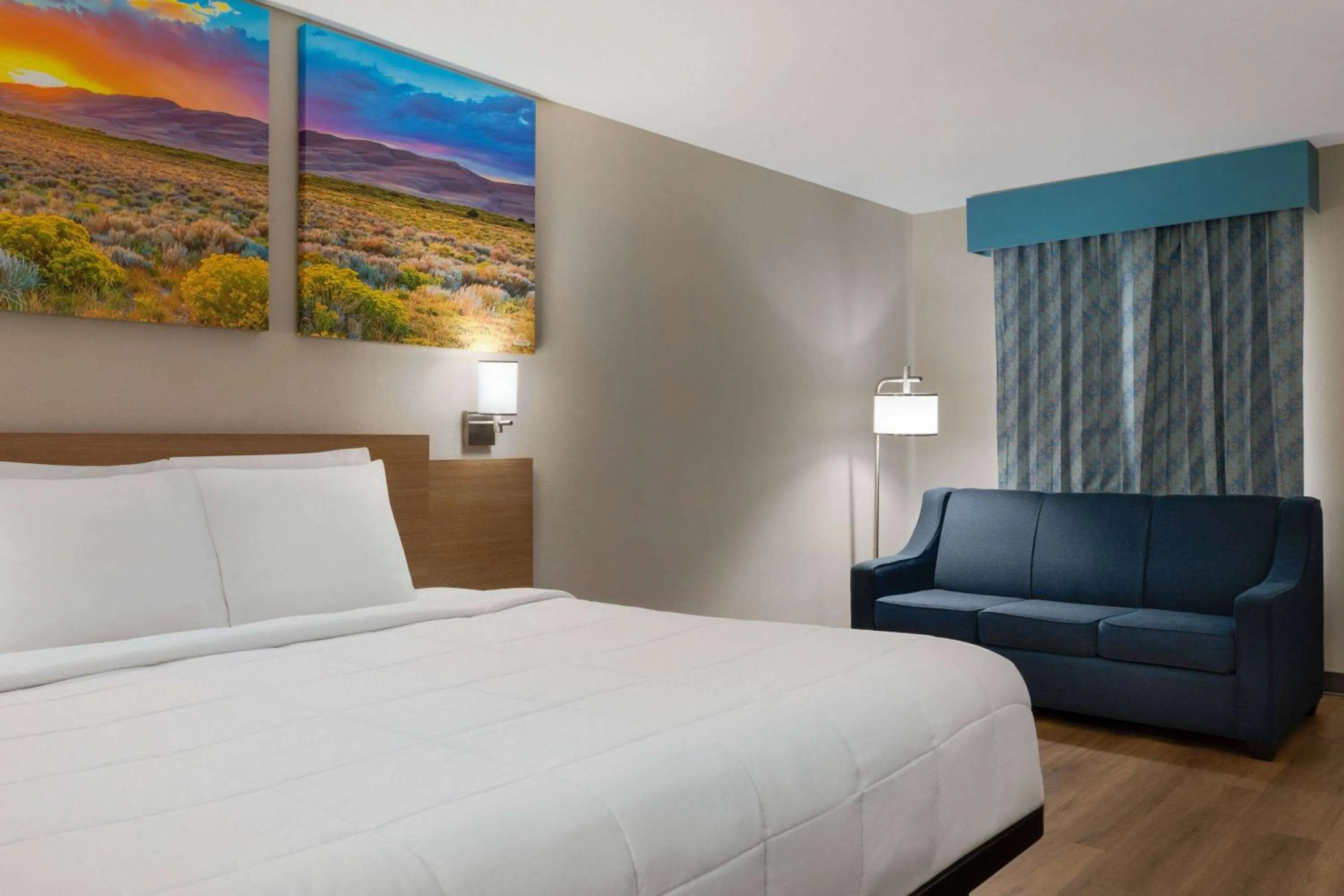 Photo of the whole room, Bed in Days Inn by Wyndham Covington