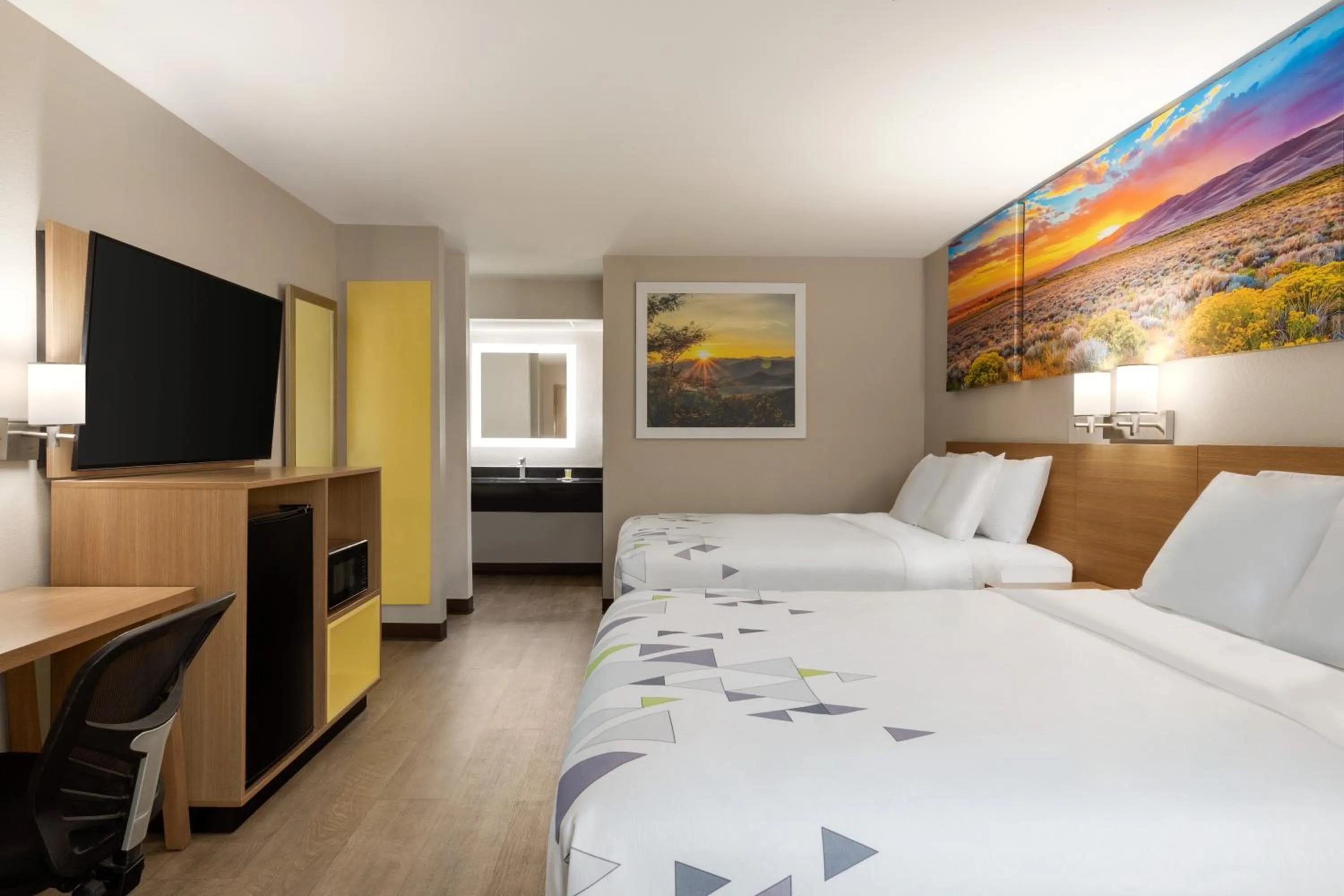 Photo of the whole room, Bed in Days Inn by Wyndham Covington