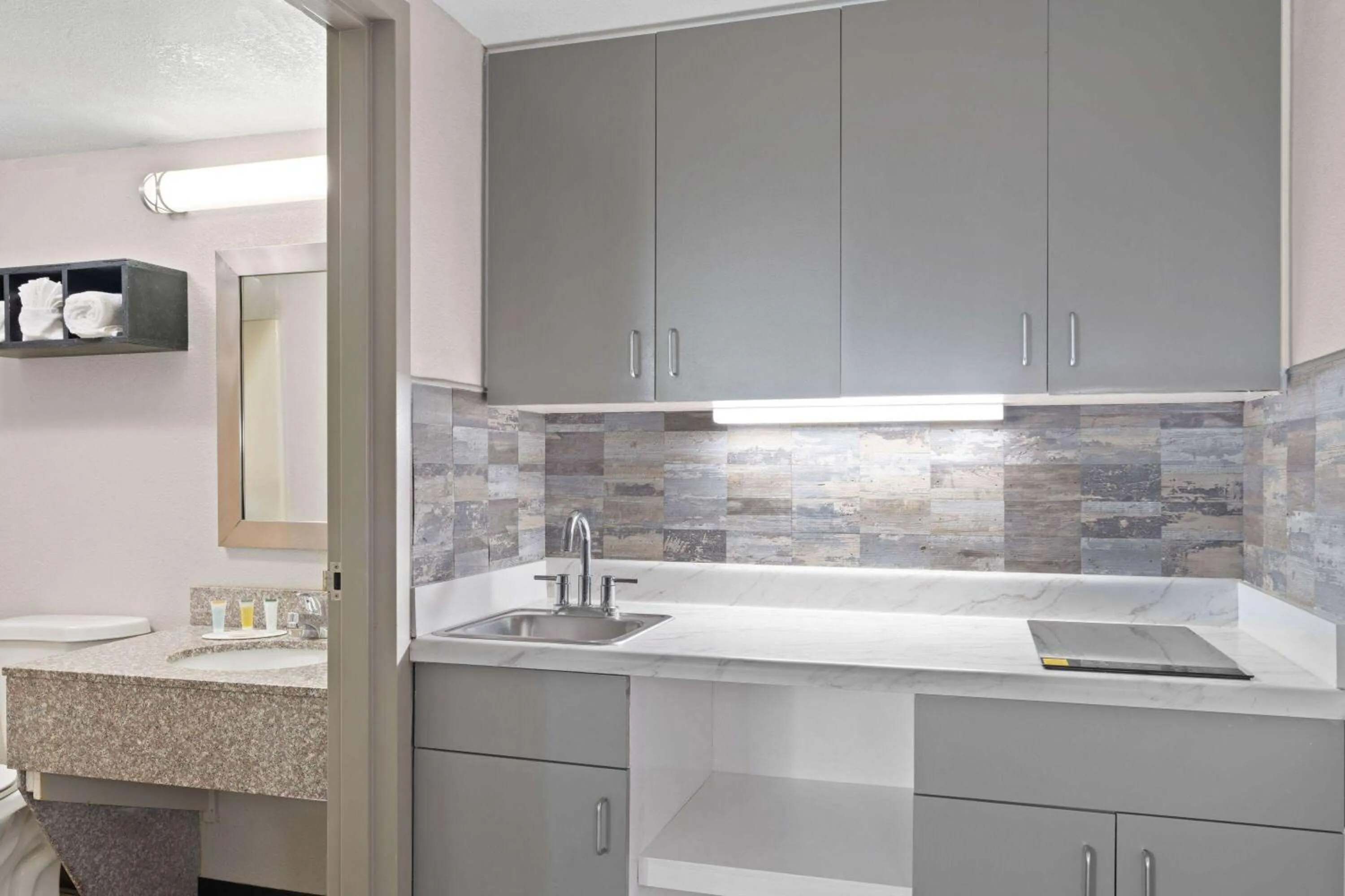 Photo of the whole room in Days Inn by Wyndham Conway