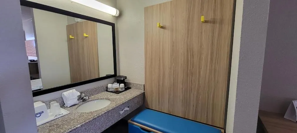 Days Inn by Wyndham Conway