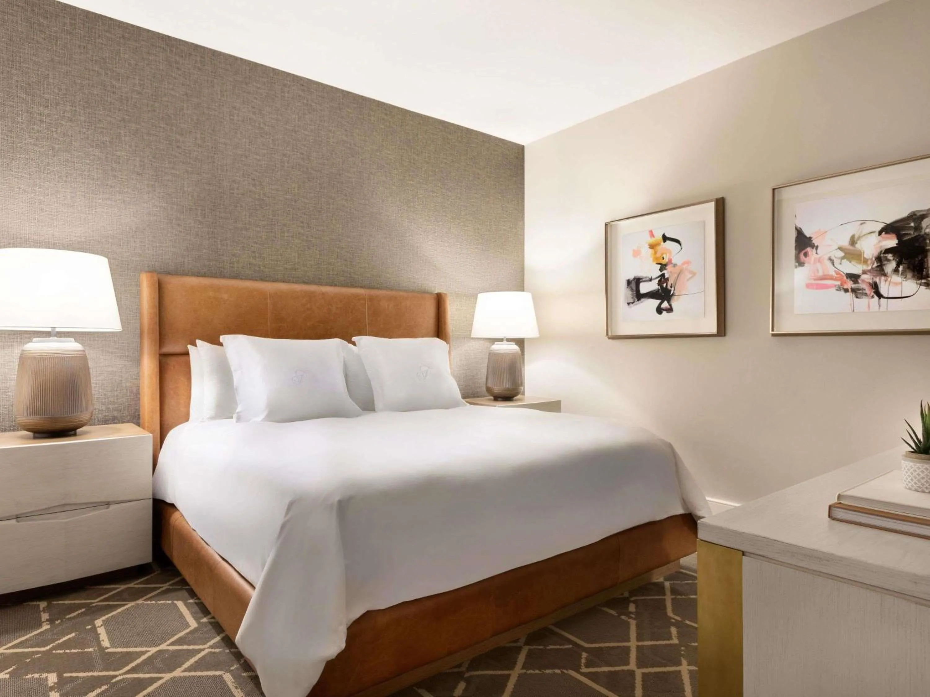 Bedroom, Bed in Fairmont Scottsdale Princess