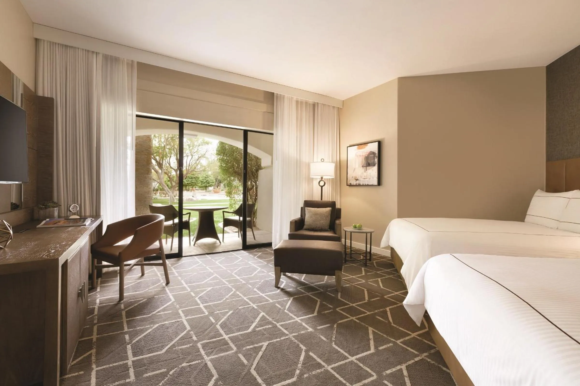 Bed in Fairmont Scottsdale Princess