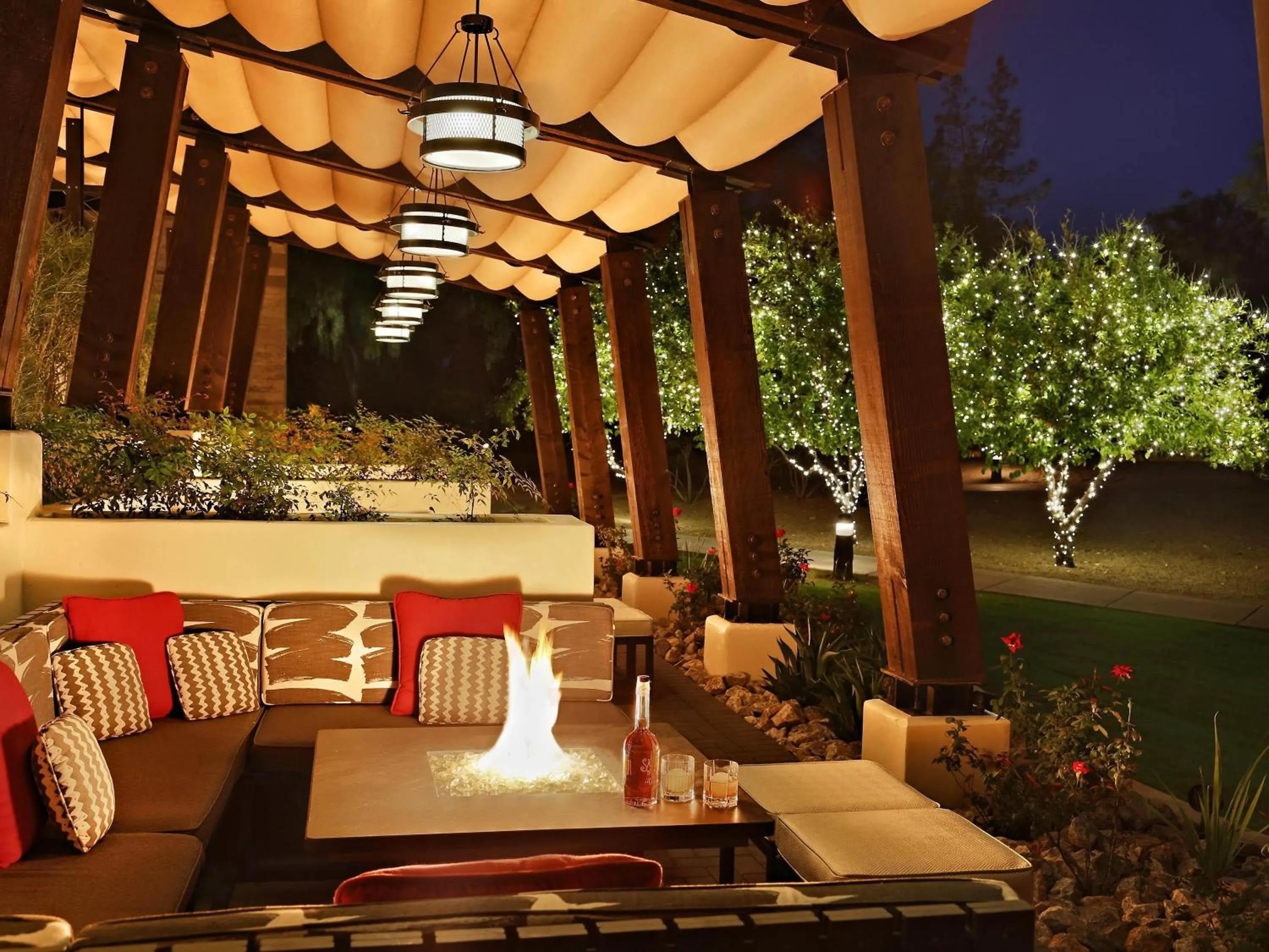 Lounge or bar in Fairmont Scottsdale Princess