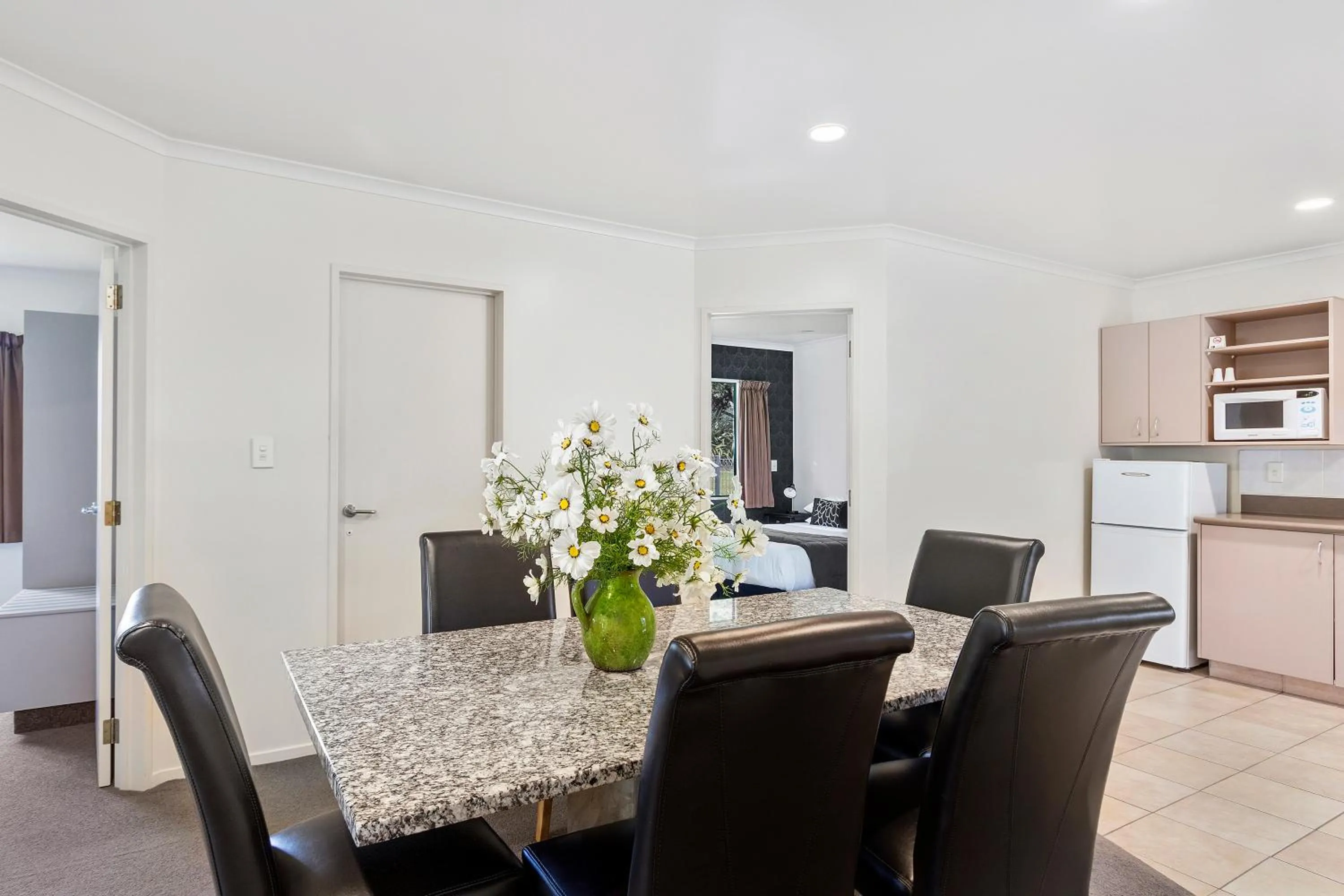 Dining area in Belmont Motor Lodge