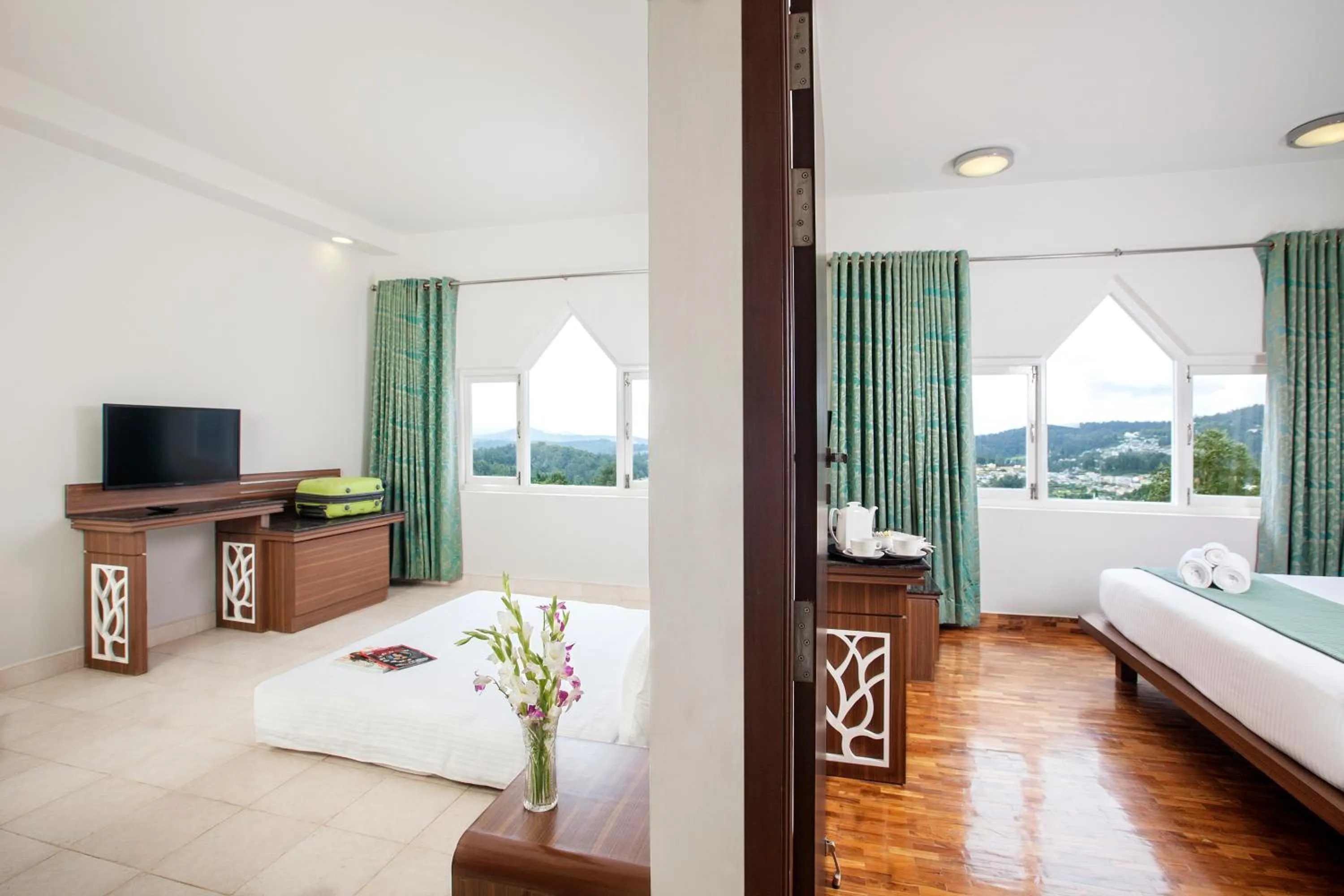 Bedroom, Bed in Sterling Ooty Elk Hill
