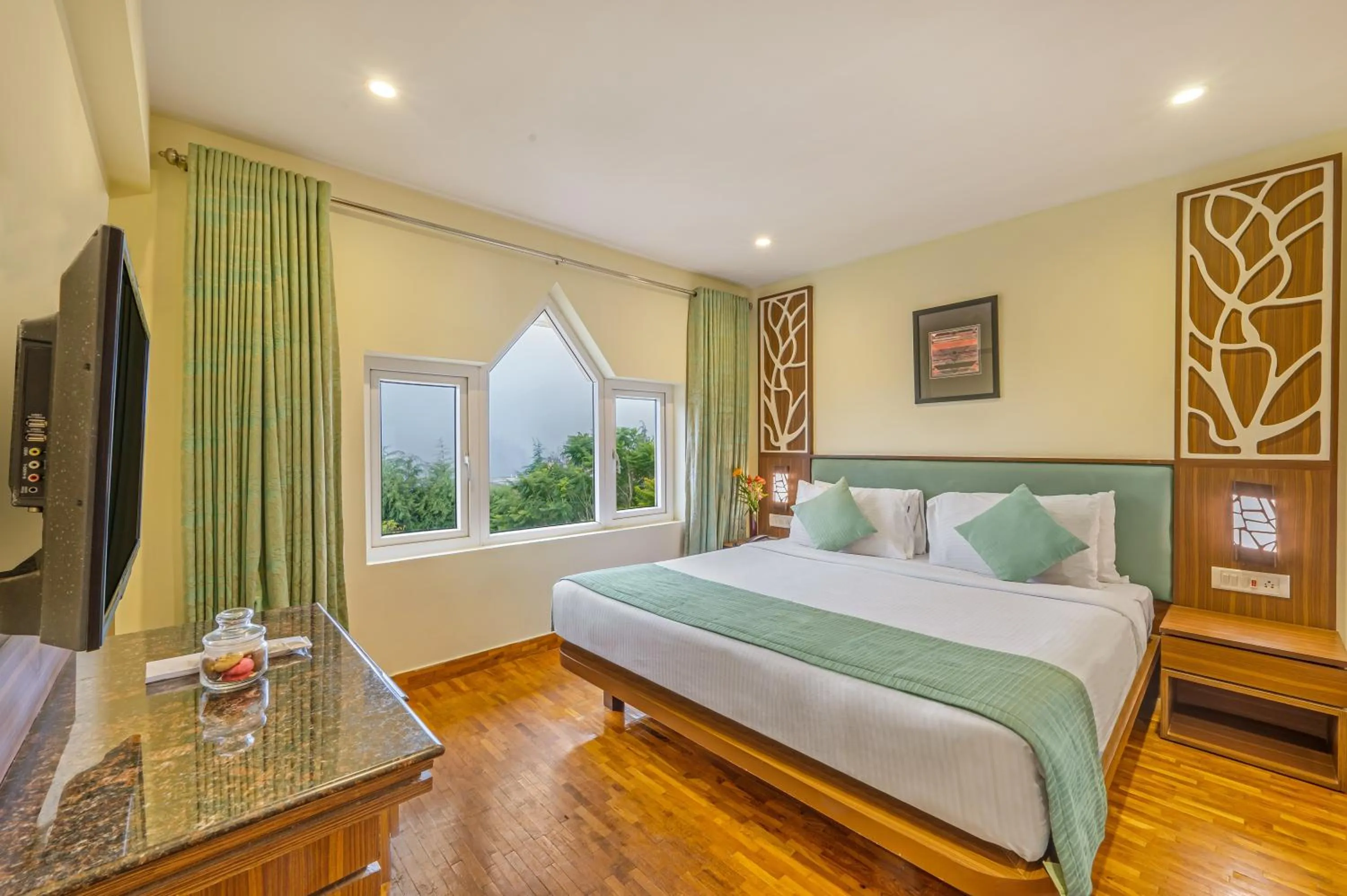 View (from property/room), Bed in Sterling Ooty Elk Hill