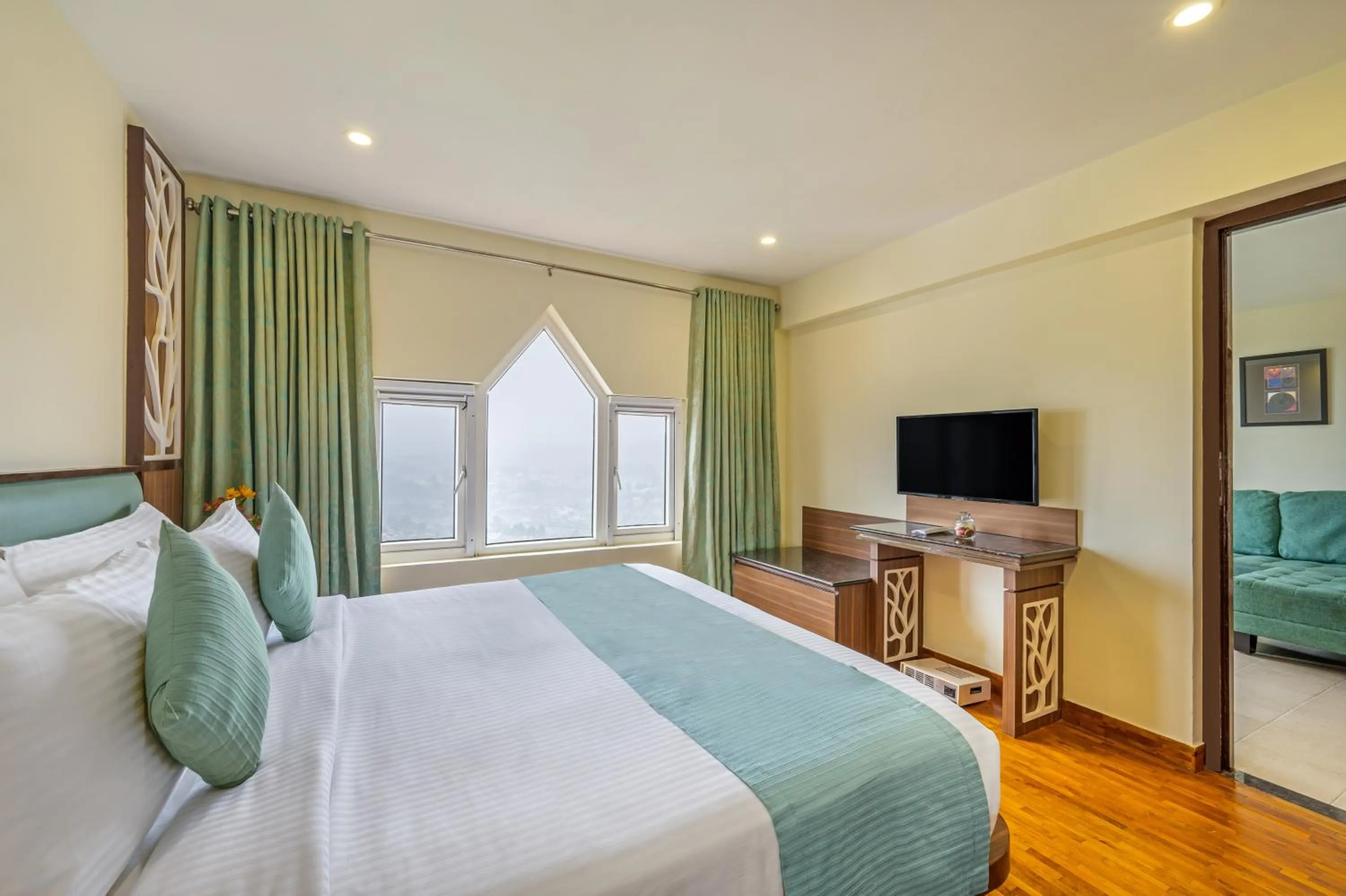 View (from property/room), Bed in Sterling Ooty Elk Hill