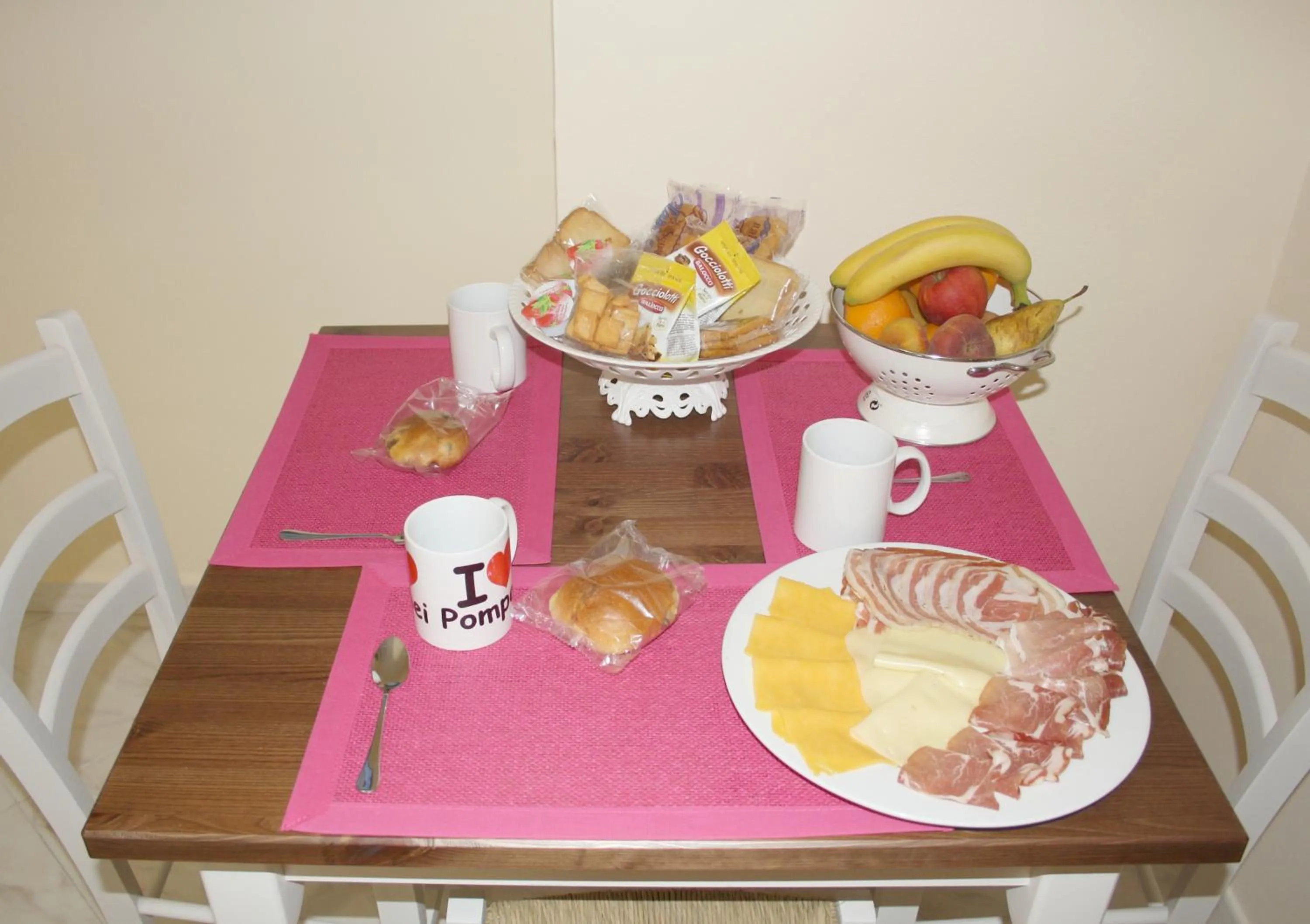 Living room in City life Pompeii